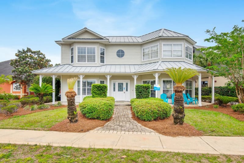 Beach Blast - Pet Friendly! Golf Cart Rental Available!