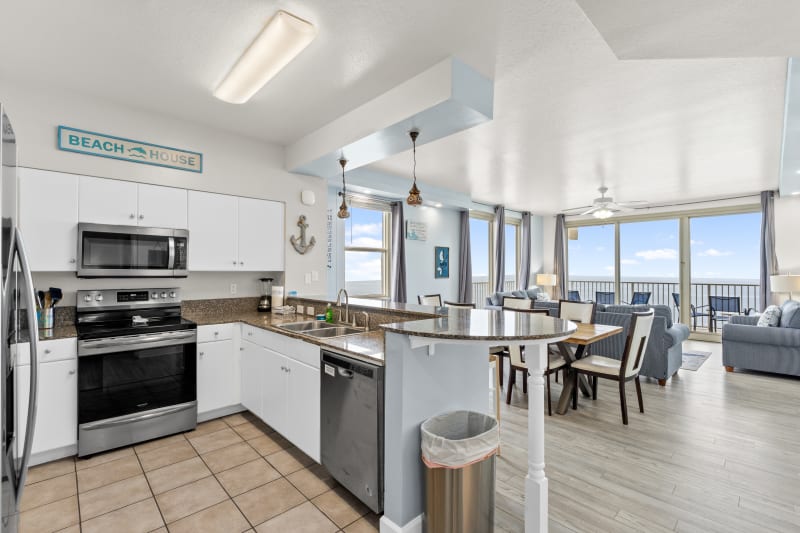 1931 condo Panoramic Gulf Views on the beach