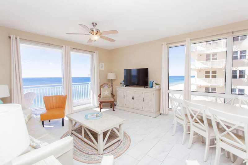 BEACH FRONT UNIT (6th floor)