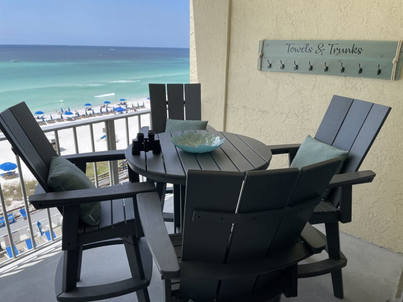 Two Salty DOGs &bull; Beach Condo &bull; 2BR/2BA 