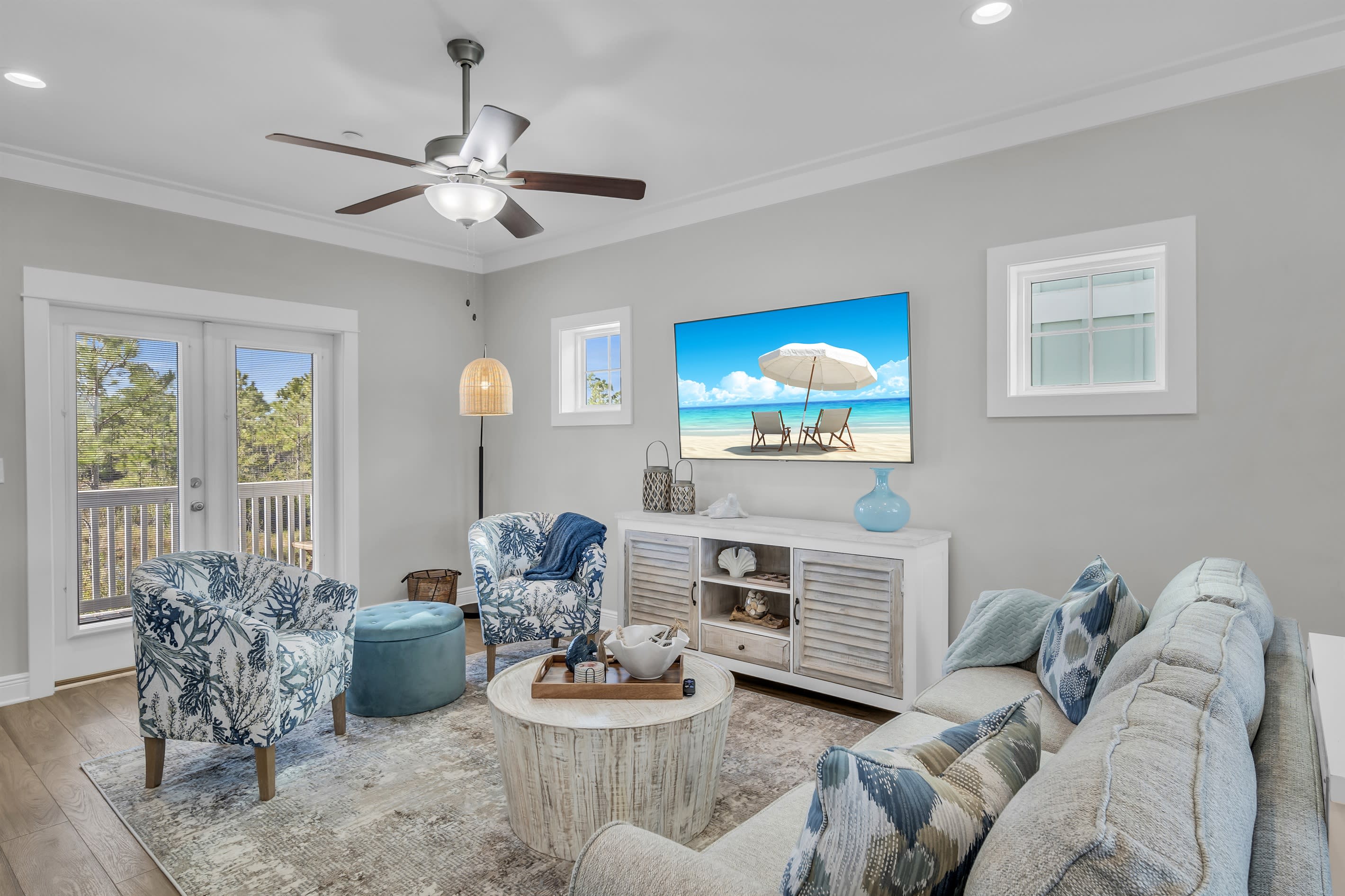 After a full day exploring Orange Beach, settle into the comfortable living room and watch your favorite shows streaming on the Samsung TV with ROKU.
