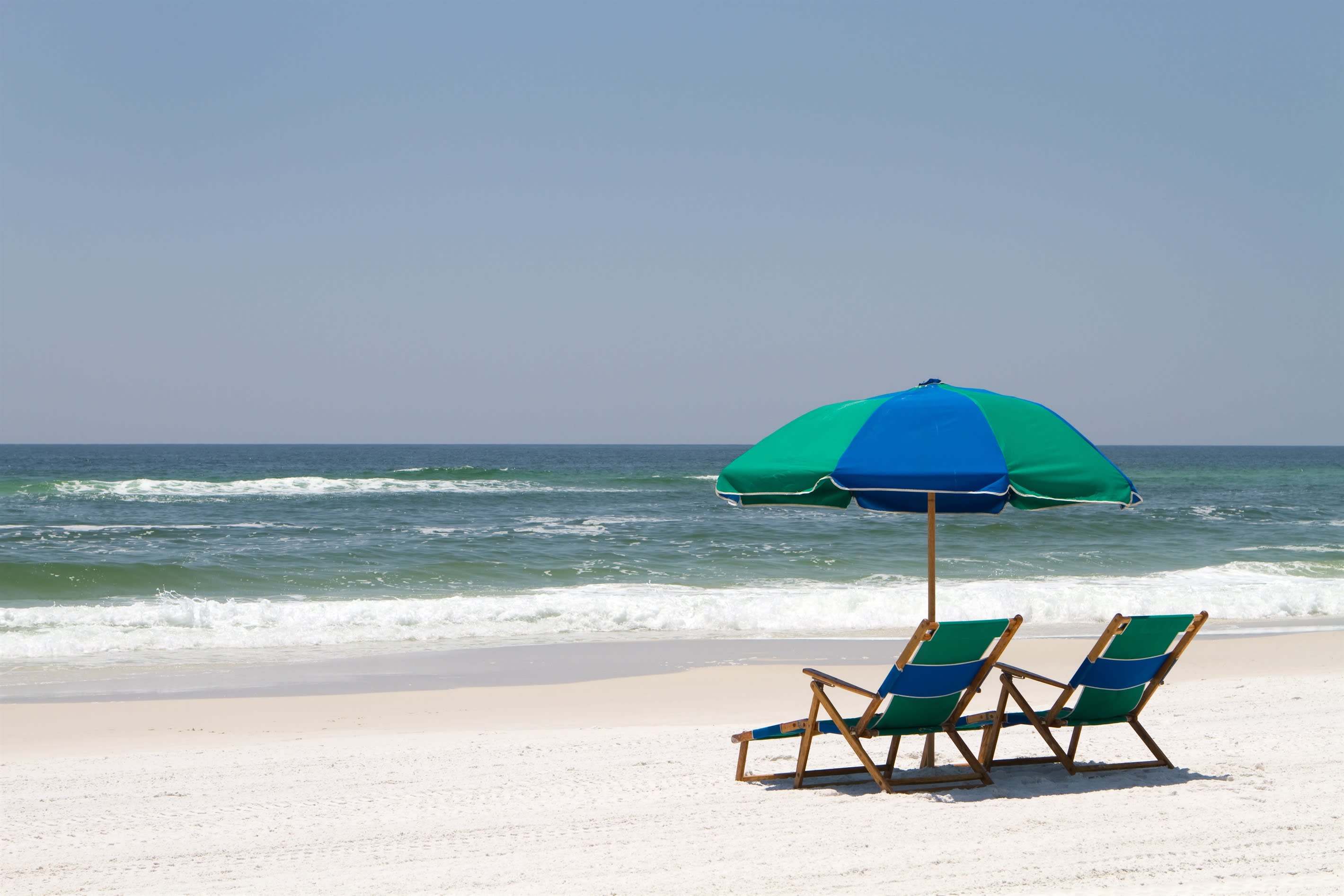 ??? "Your Front-Row Seat to Paradise. Unwind under the shade of a beach umbrella, with the emerald waters and sugar-white sands of the Gulf just steps away from A Shore Thing." ???? #BeachLife