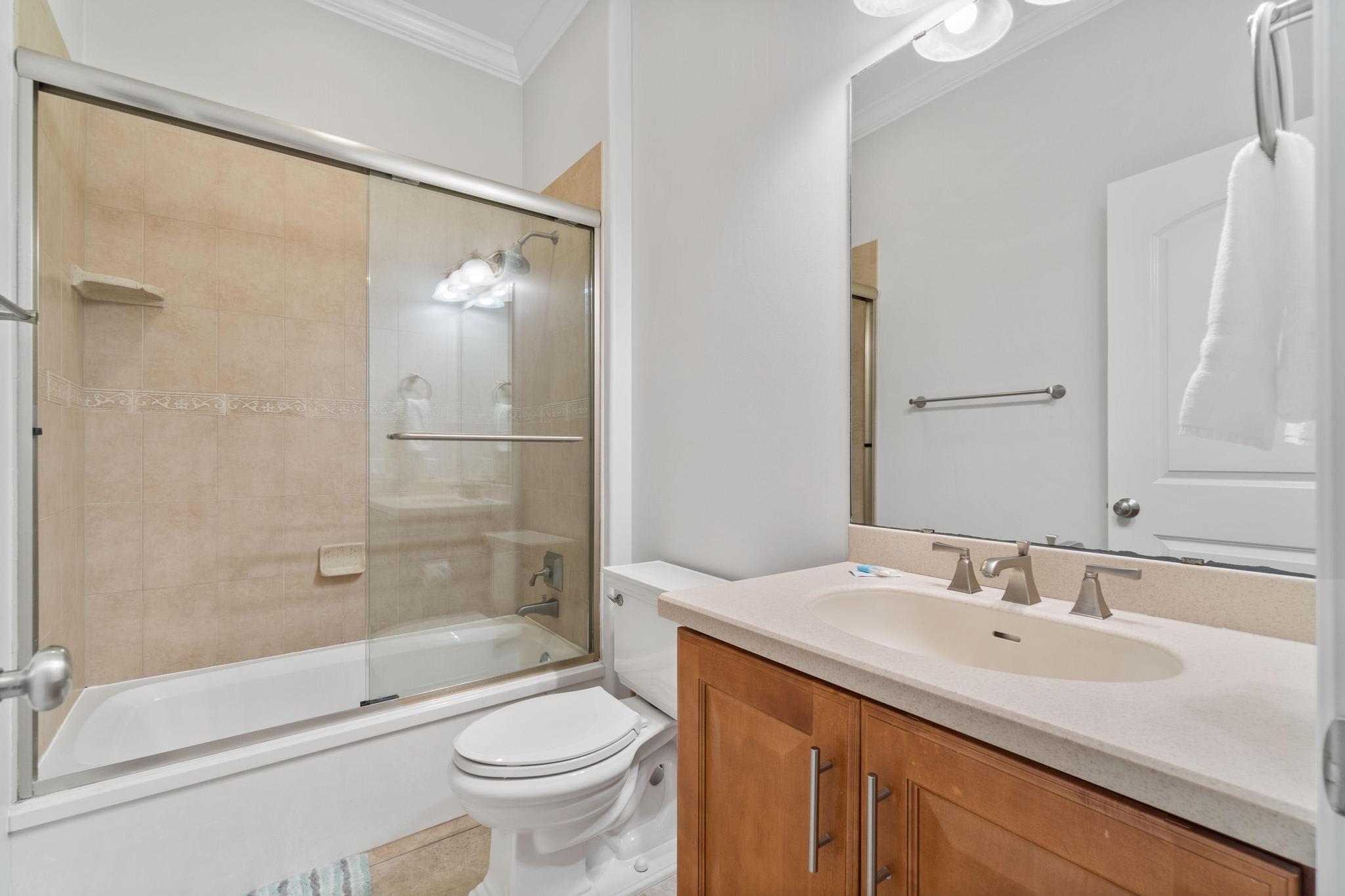 3rd Floor Shared Guest Bathroom