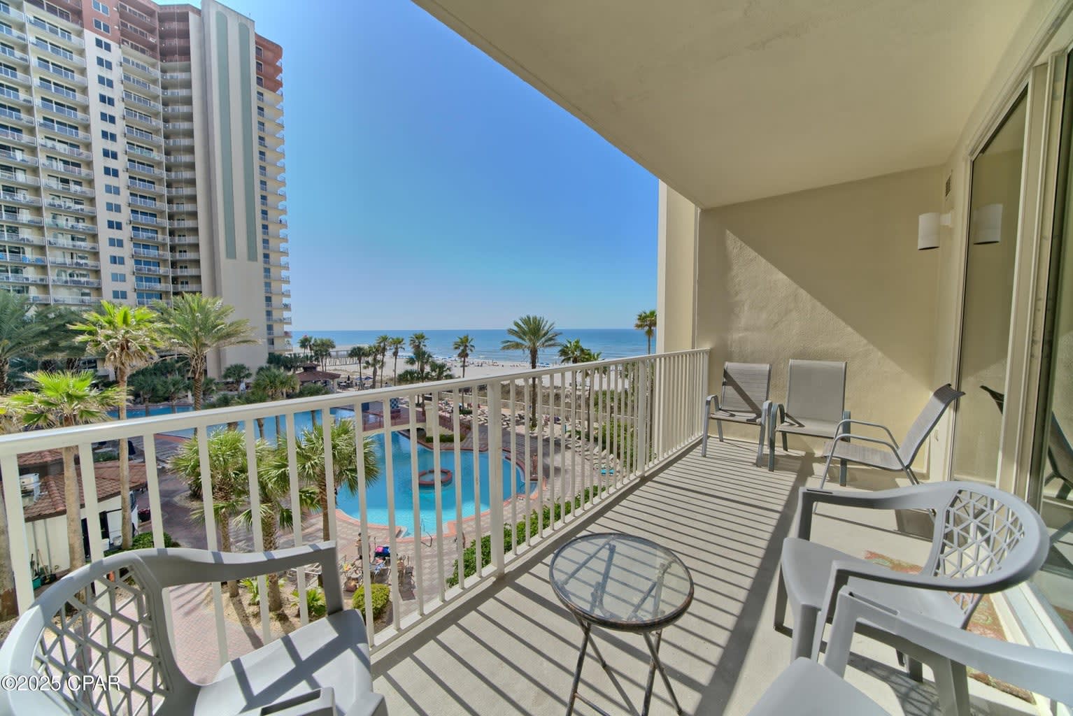 Large balcony with endless pool, beach, ocean views. Spectacular sunrises!
