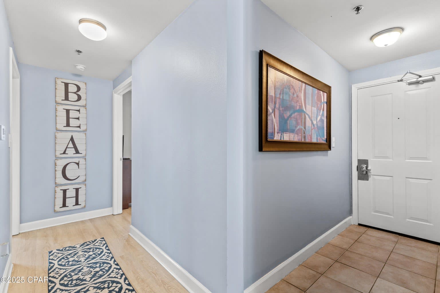 Entrance door to hallway leading to master (king) and guest (queen) bedrooms!