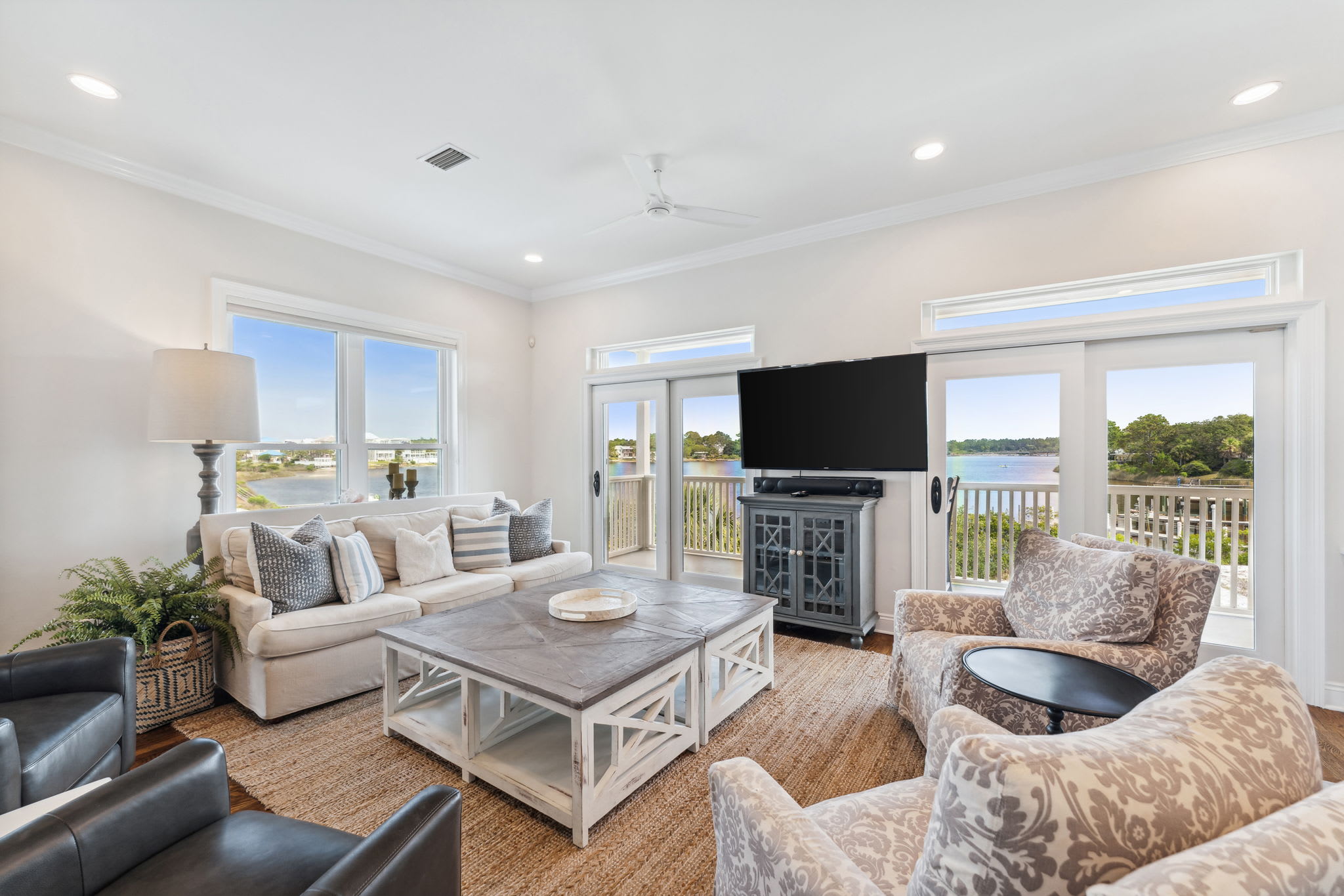 2nd Floor Living Room.