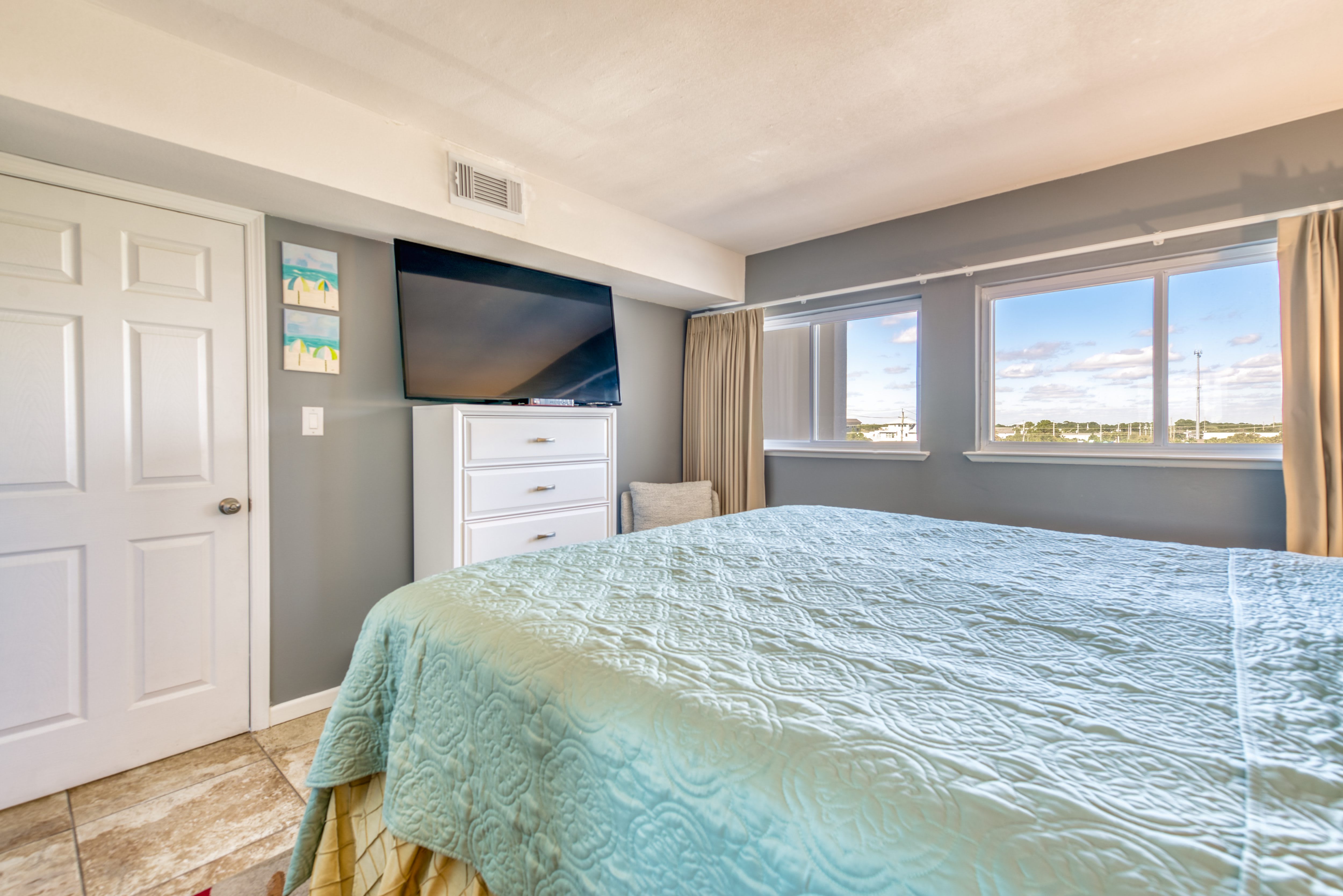Relax in bed and enjoy your favorite shows.