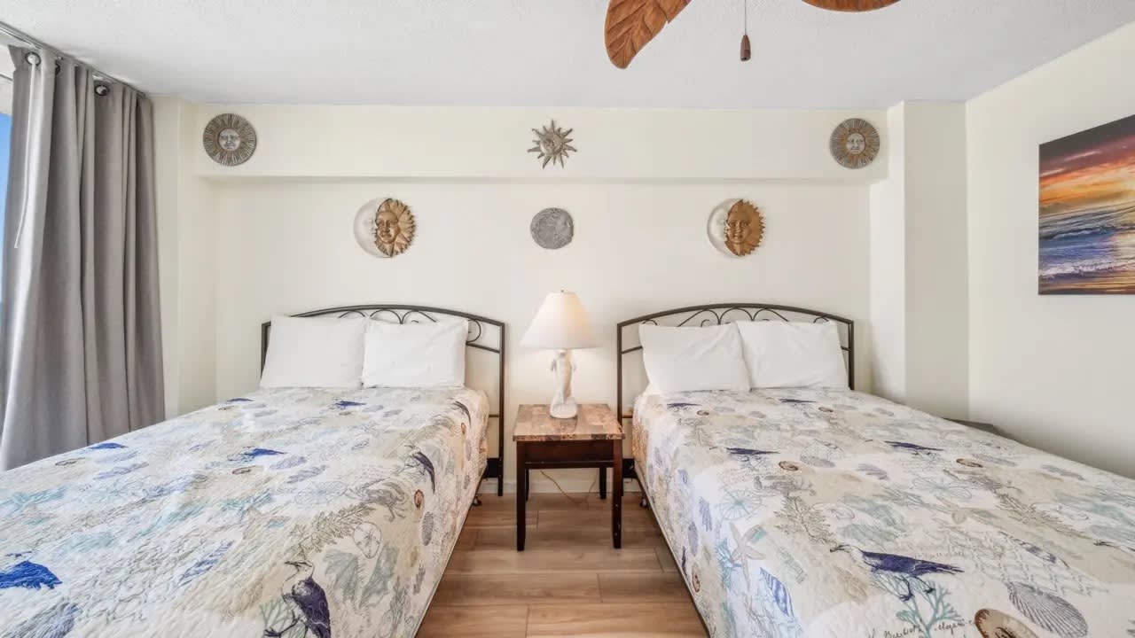 2nd Bedroom with double beds