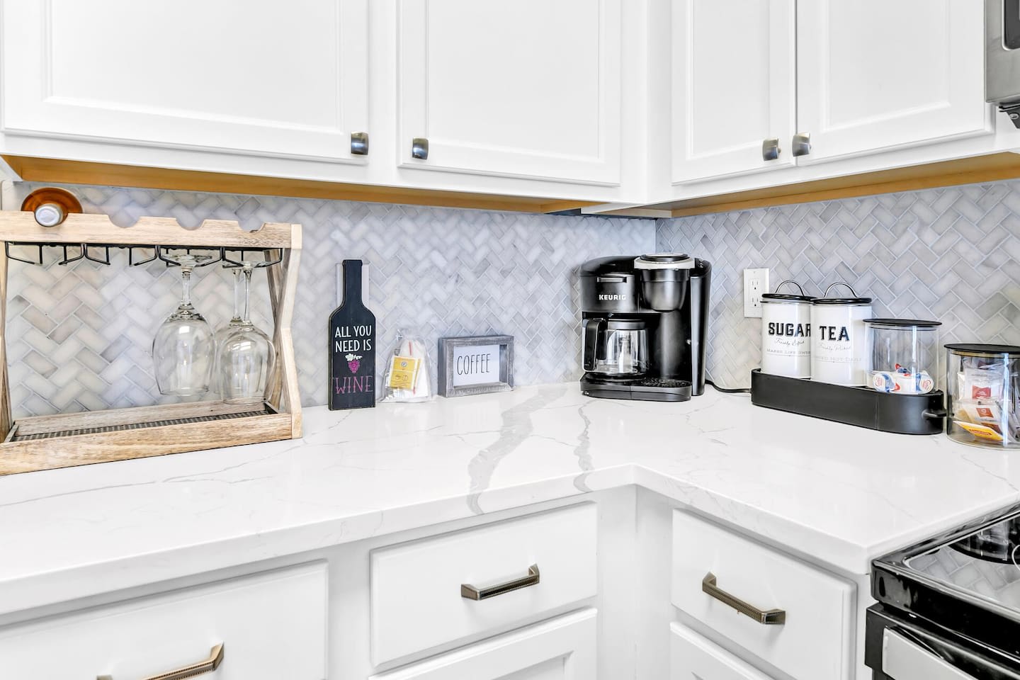 Coffee & wine station on the counter, making mornings easy & evenings extra relaxed Coffee & wine station on the counter, making mornings easy & evenings extra relaxed