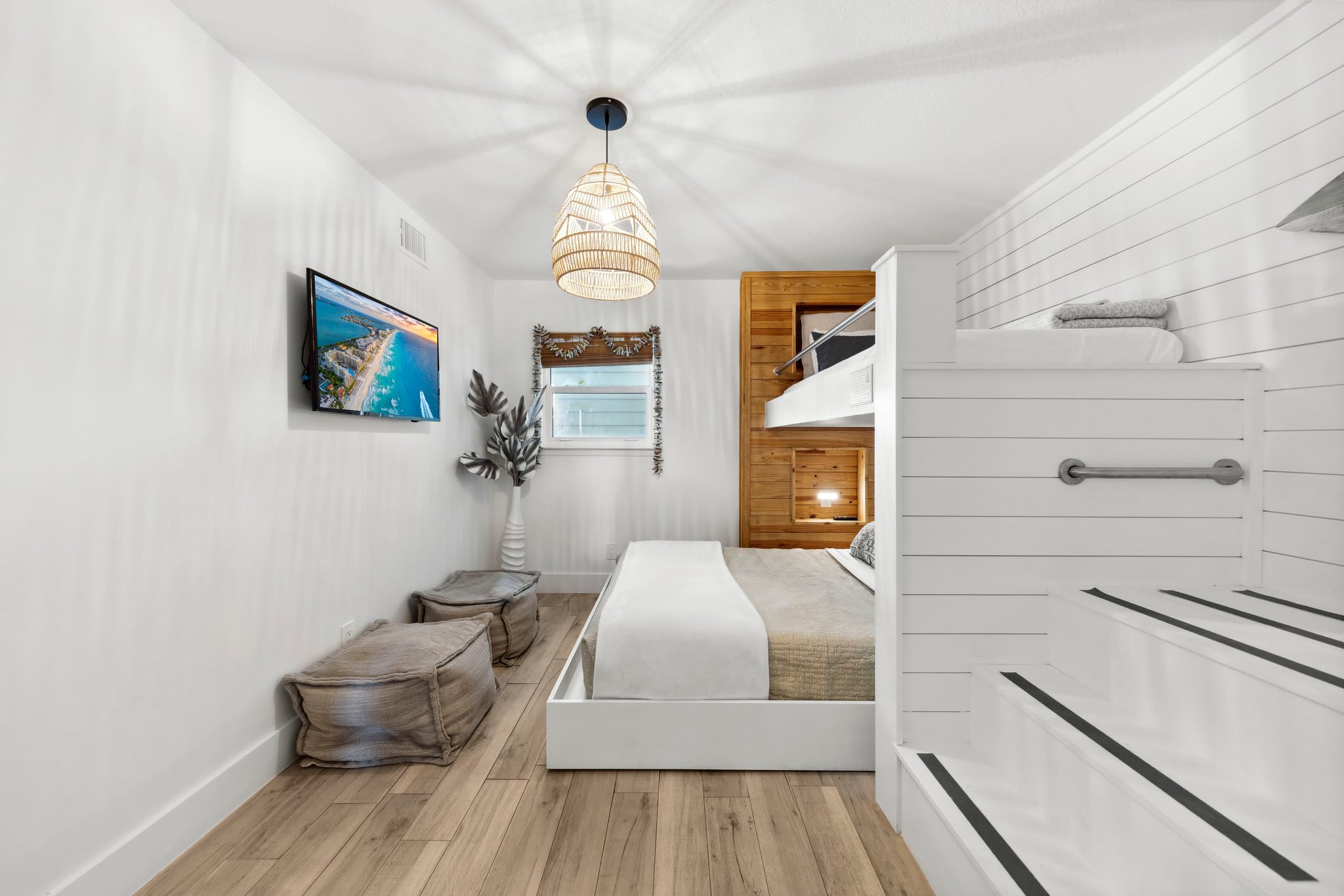 Miramar Beach Vacation rental bunk room