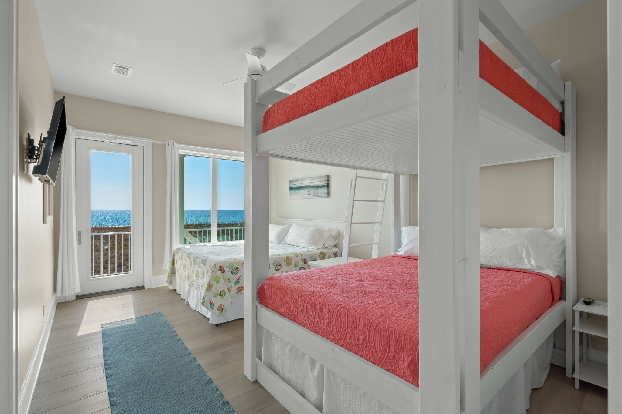 Guest Bedroom 2 (King & Queen Bunks)