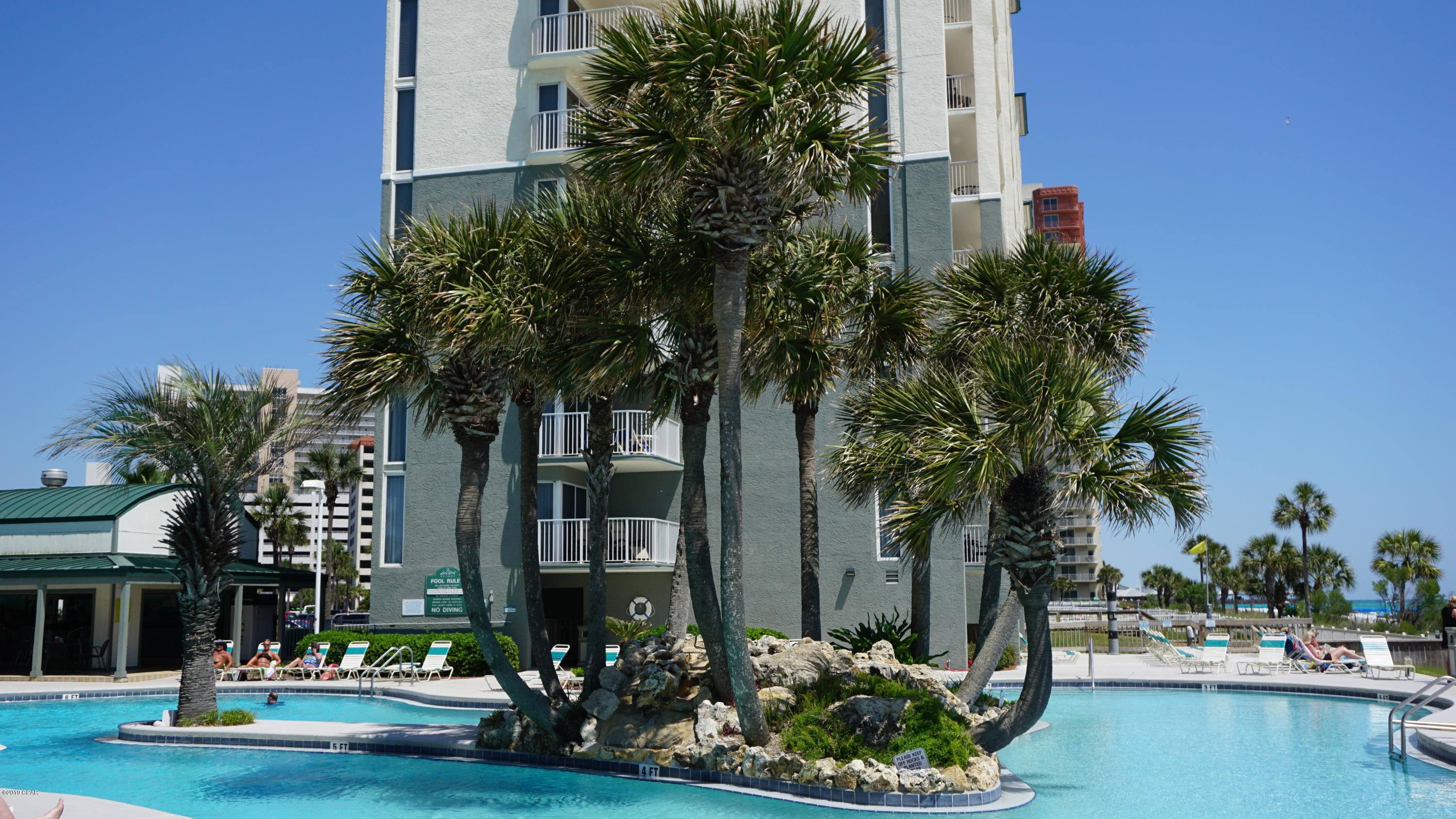 Lagoon Pool between Tower 2 and Tower 3