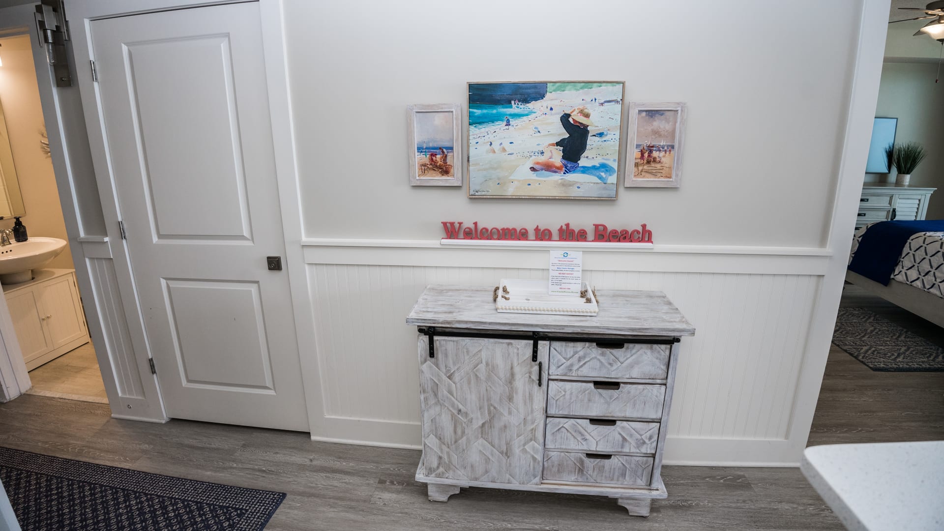 HALL SIDE BAR/ ENTRANCE TO FULL SECOND BATH TO BATH