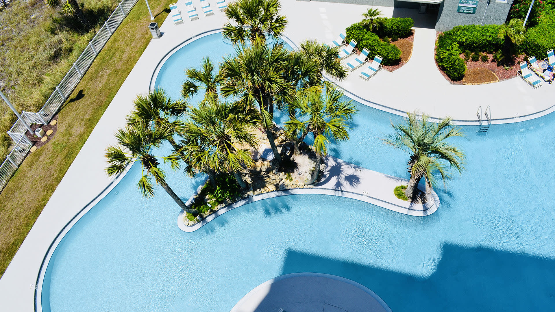 Lagoon Pool between Tower 2 and Tower 3