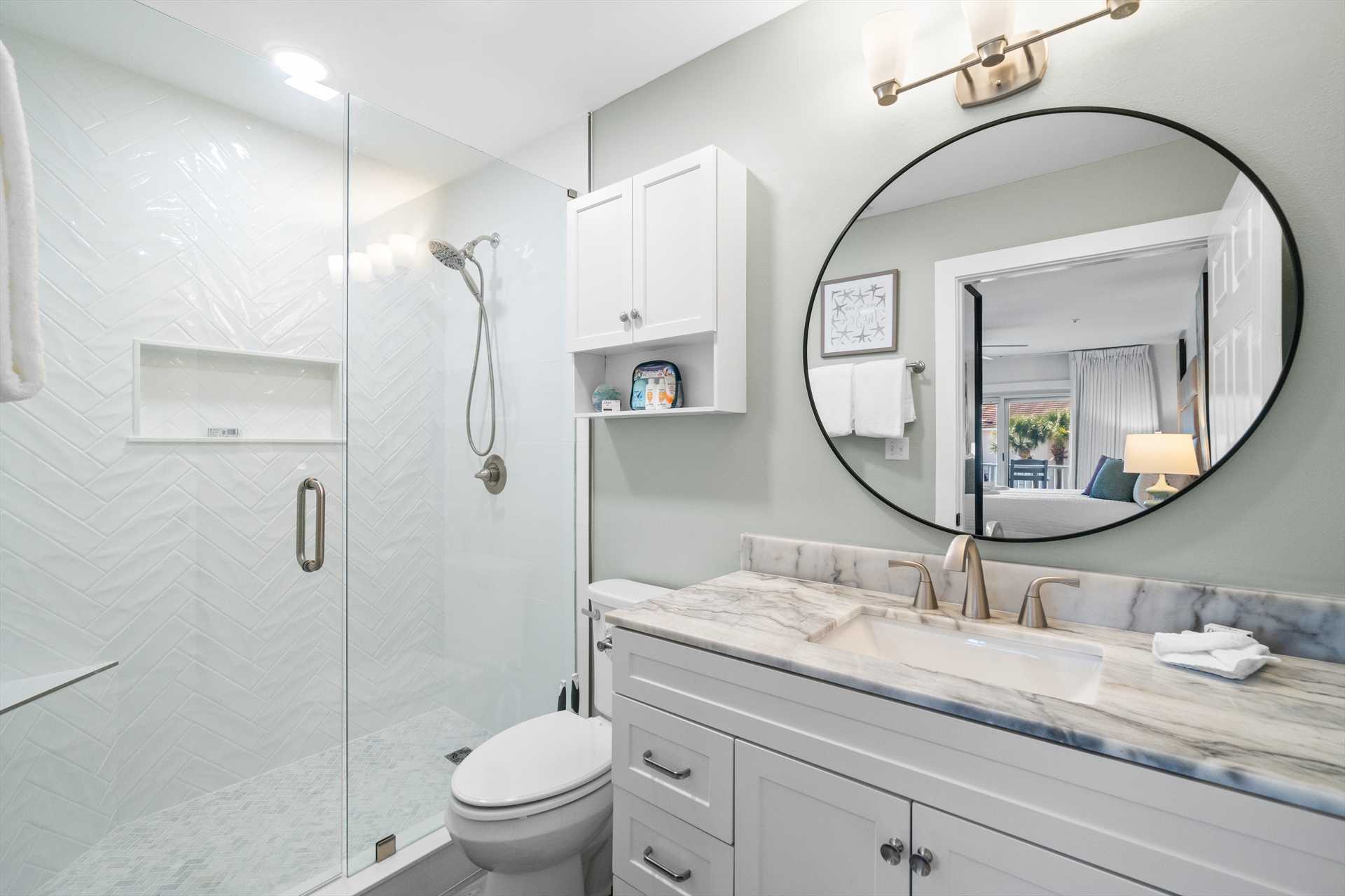 Maravilla rental 1207 Bathroom in Primary