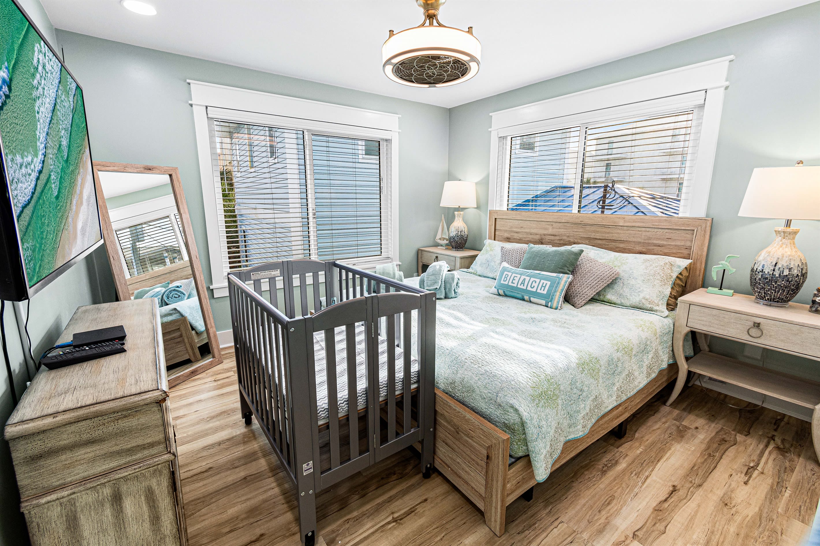 Upstairs Cal King Bdrm with En Suite Bath