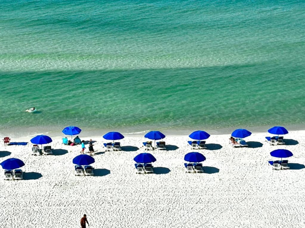 Free Beach Set-up Mar-Oct