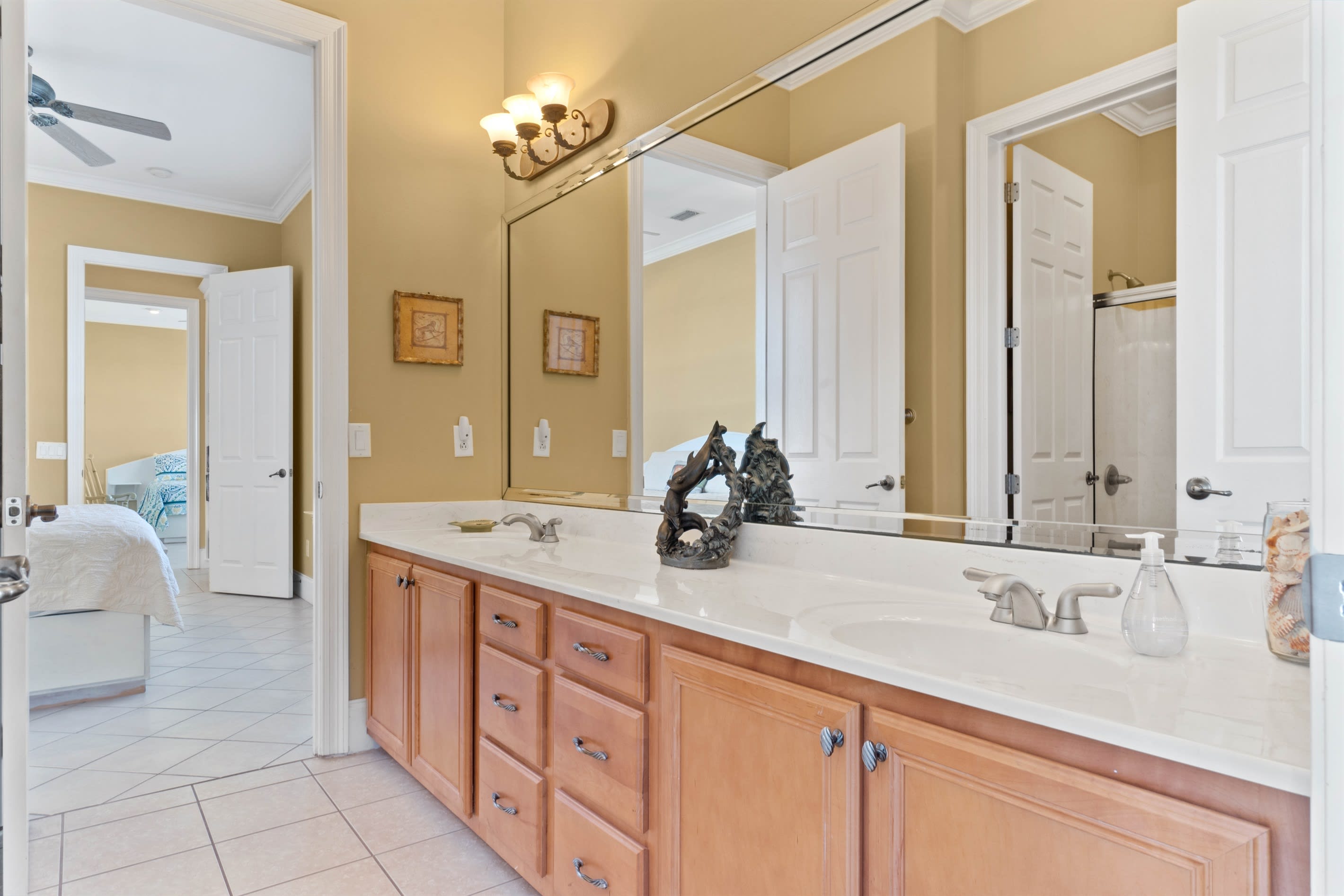 Guest Bathroom 2 (Jack n Jill)