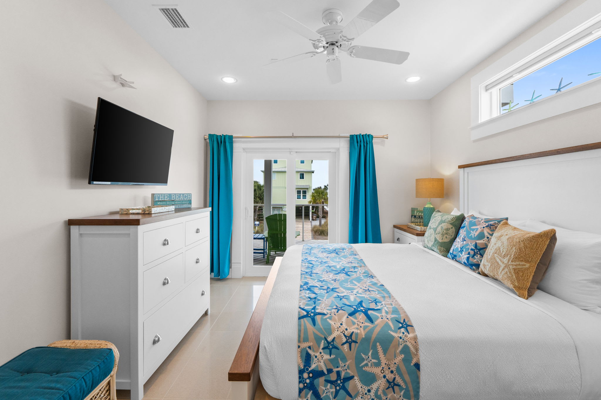 #2 King bedroom with en suite bath (bathtub shower combo)