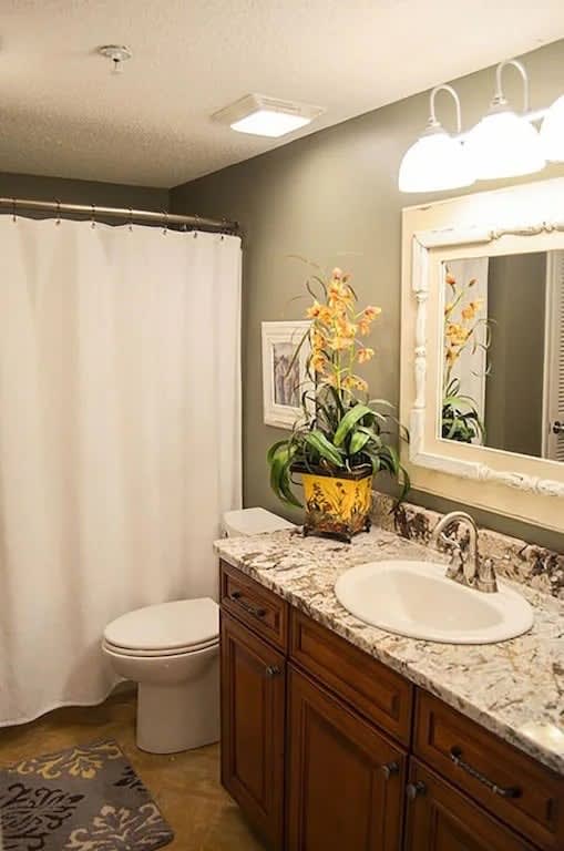 Bathroom off Hallway