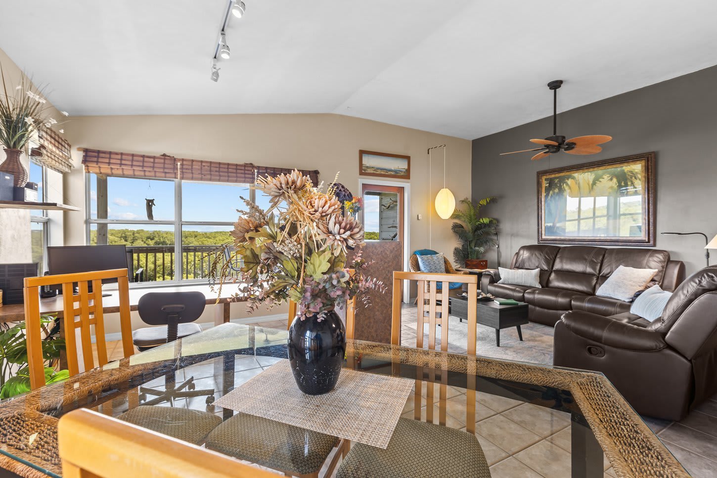 Living Room comfort seats 6 and Dining seats 6.