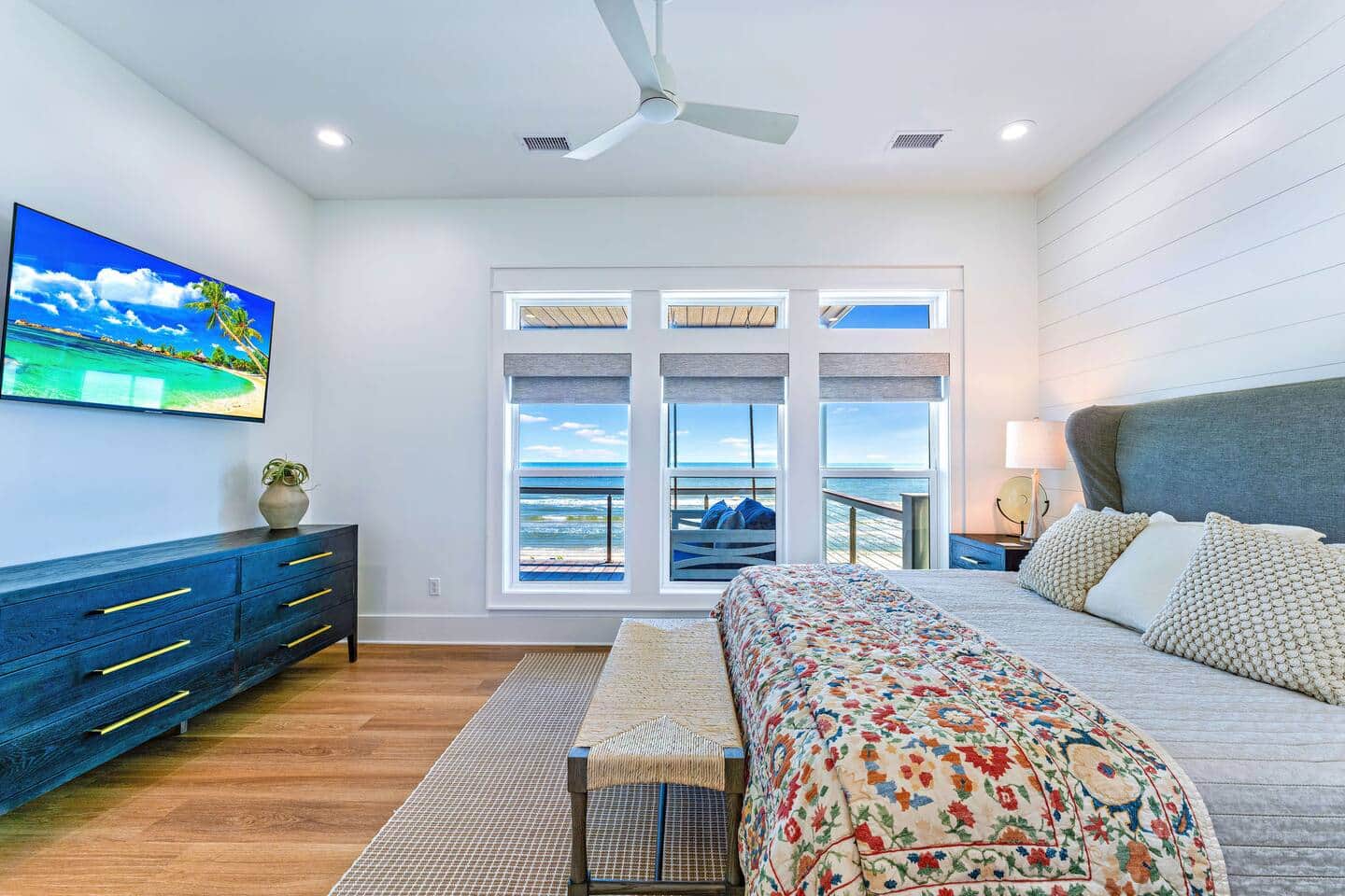 King room with private bath.