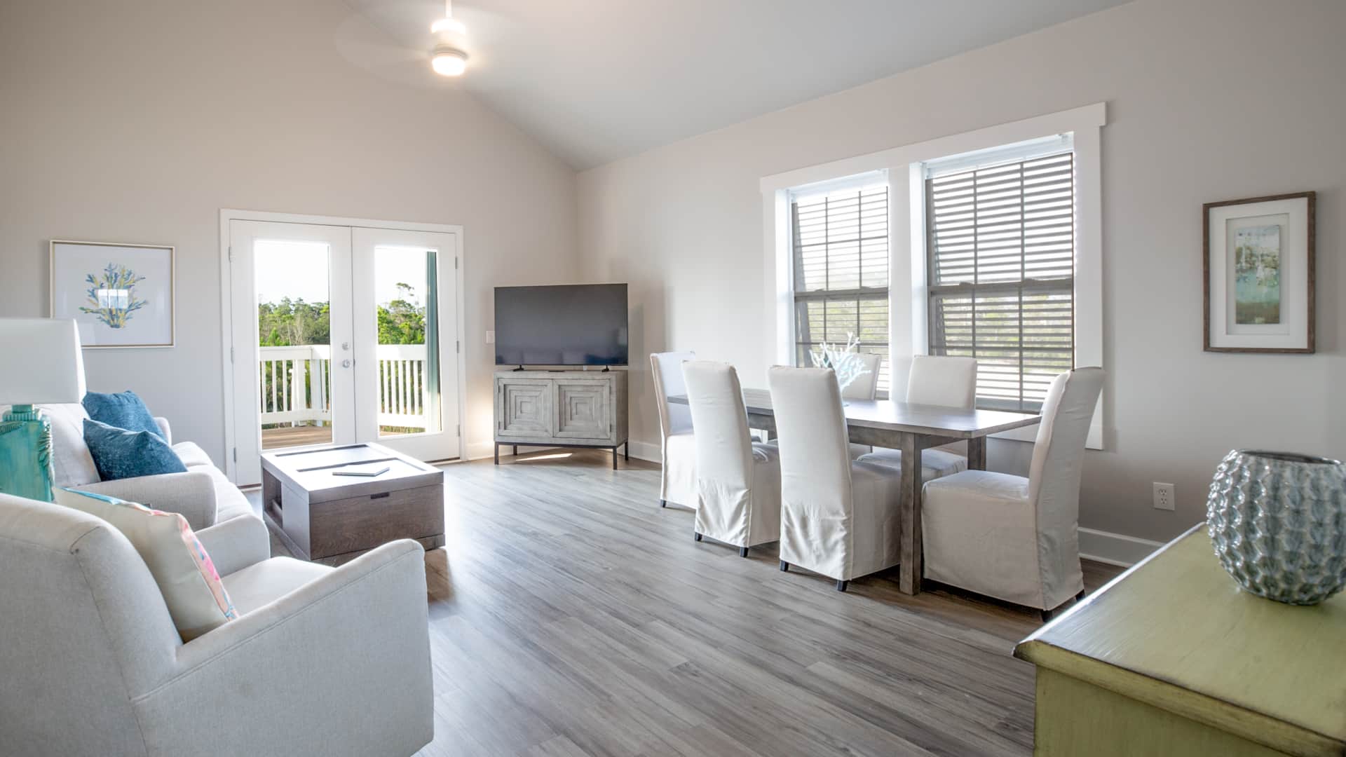 Living Room &amp; Dining Area