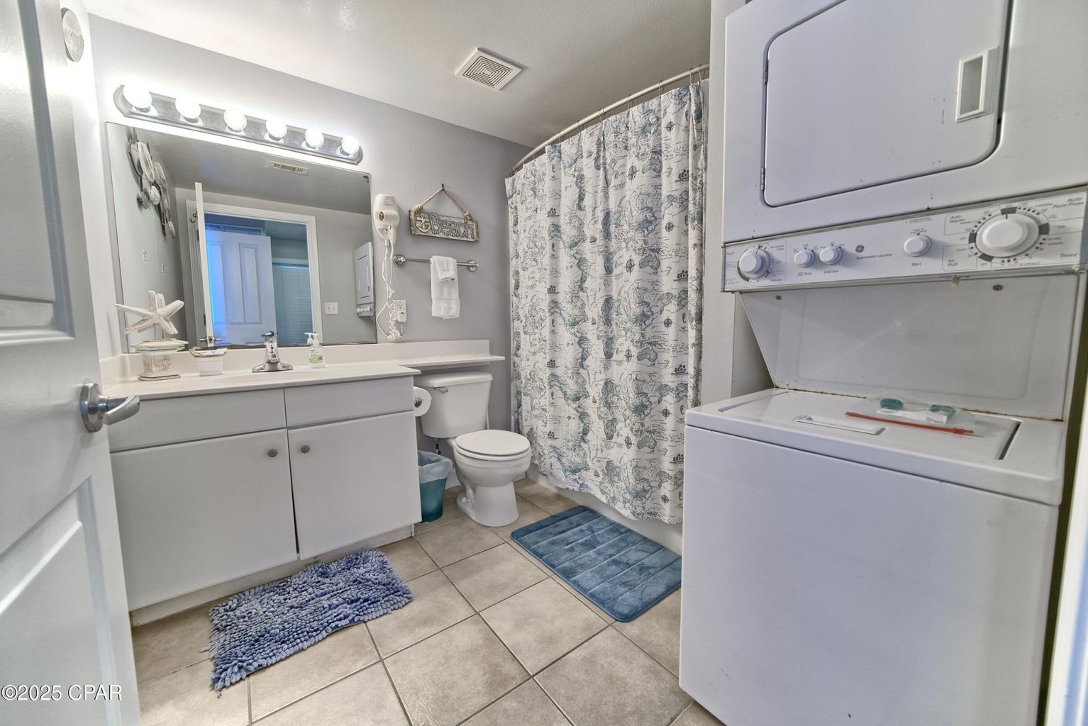 Bunk bathroom also houses the washer dryer. That one has been replaced. 