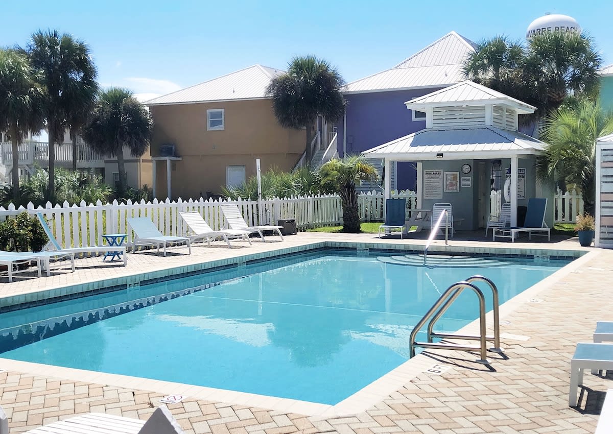 Enjoy Peaceful Neighborhood Pool *Sandy Beach *Kayaks *Paddle Boards *Golf Cart
