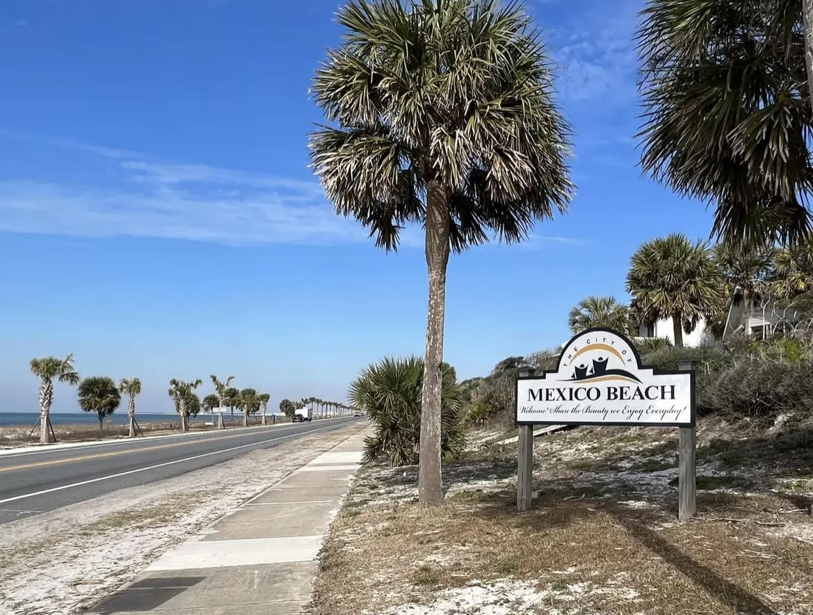 Welcome to Mexico Beach!