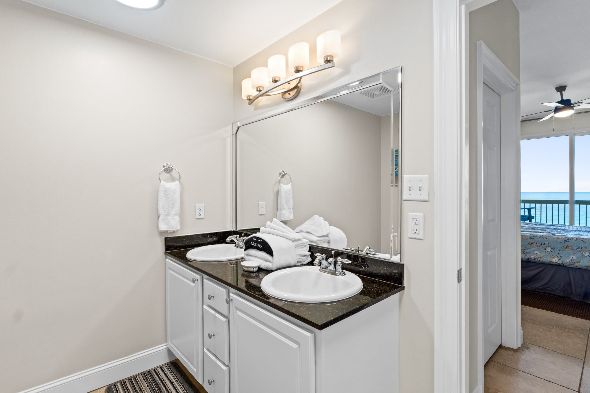 Double sink, granite