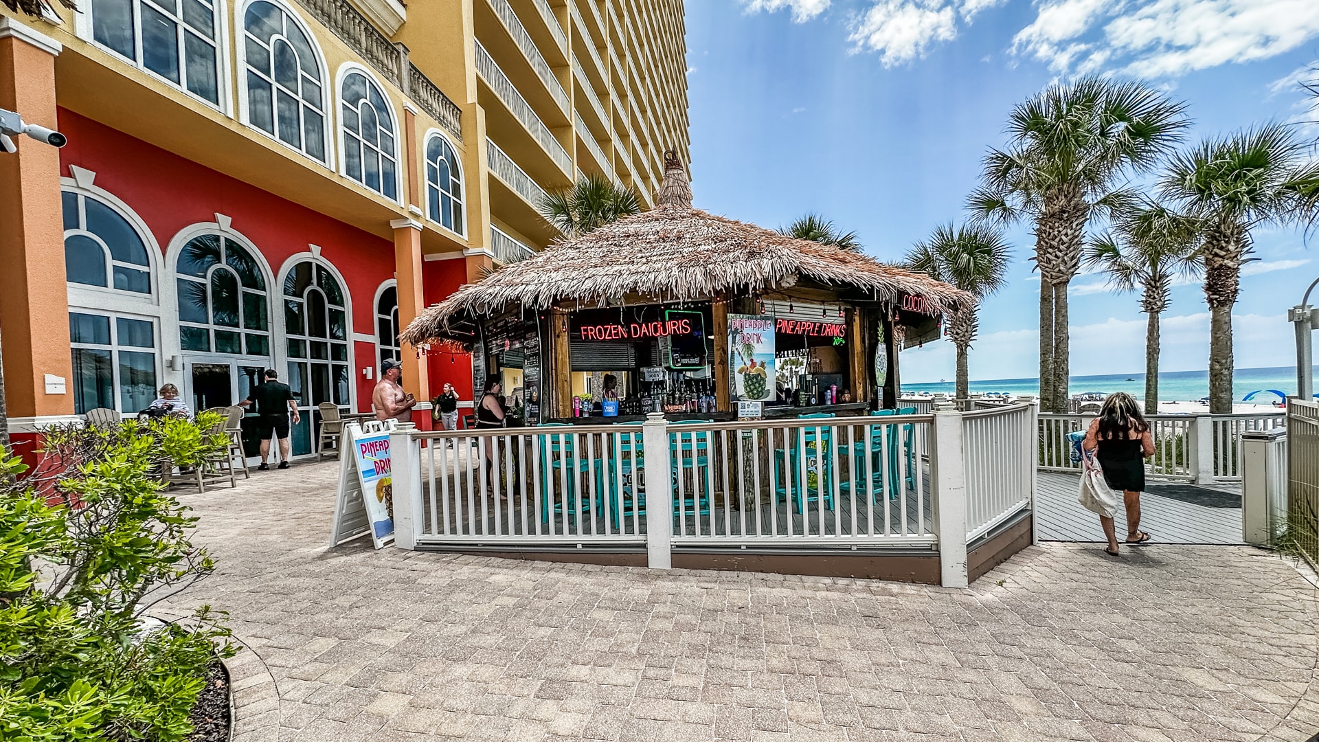 Tiki Bar Serves Both Pools & Beach