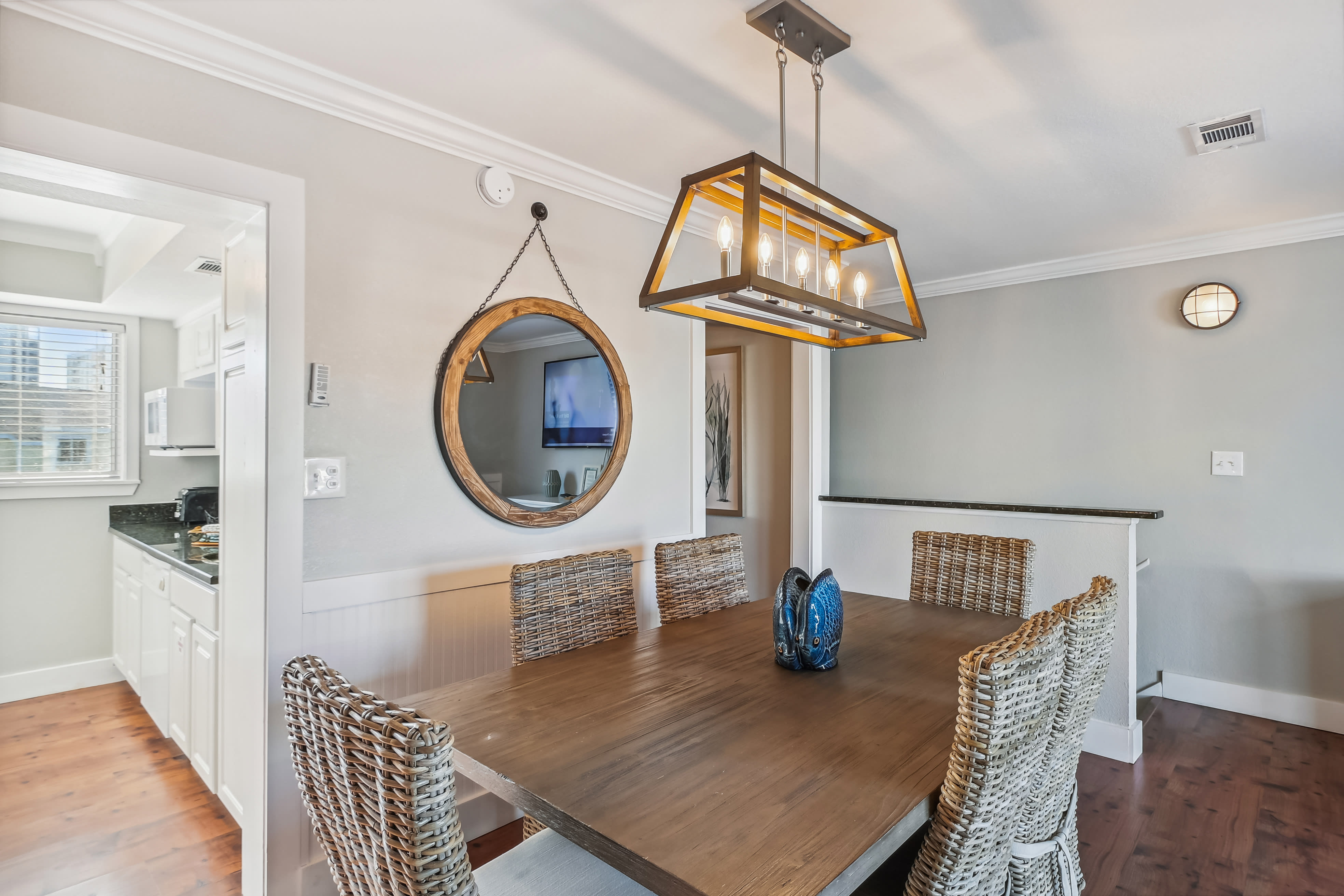 Upper level dining area