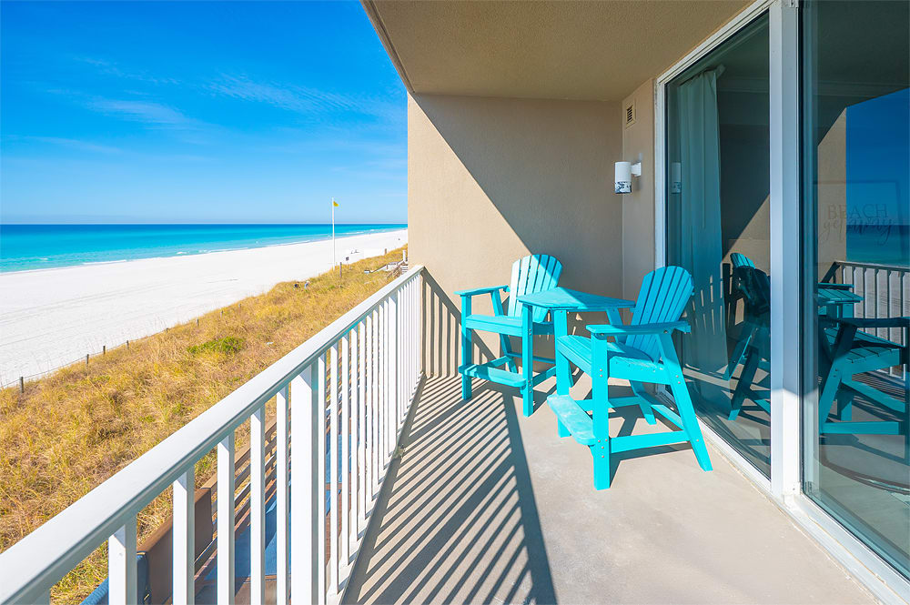 Balcony mornings hit different