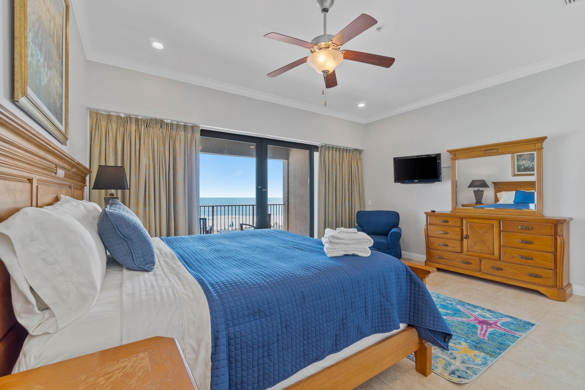 3rd Floor Master Bedroom (King)