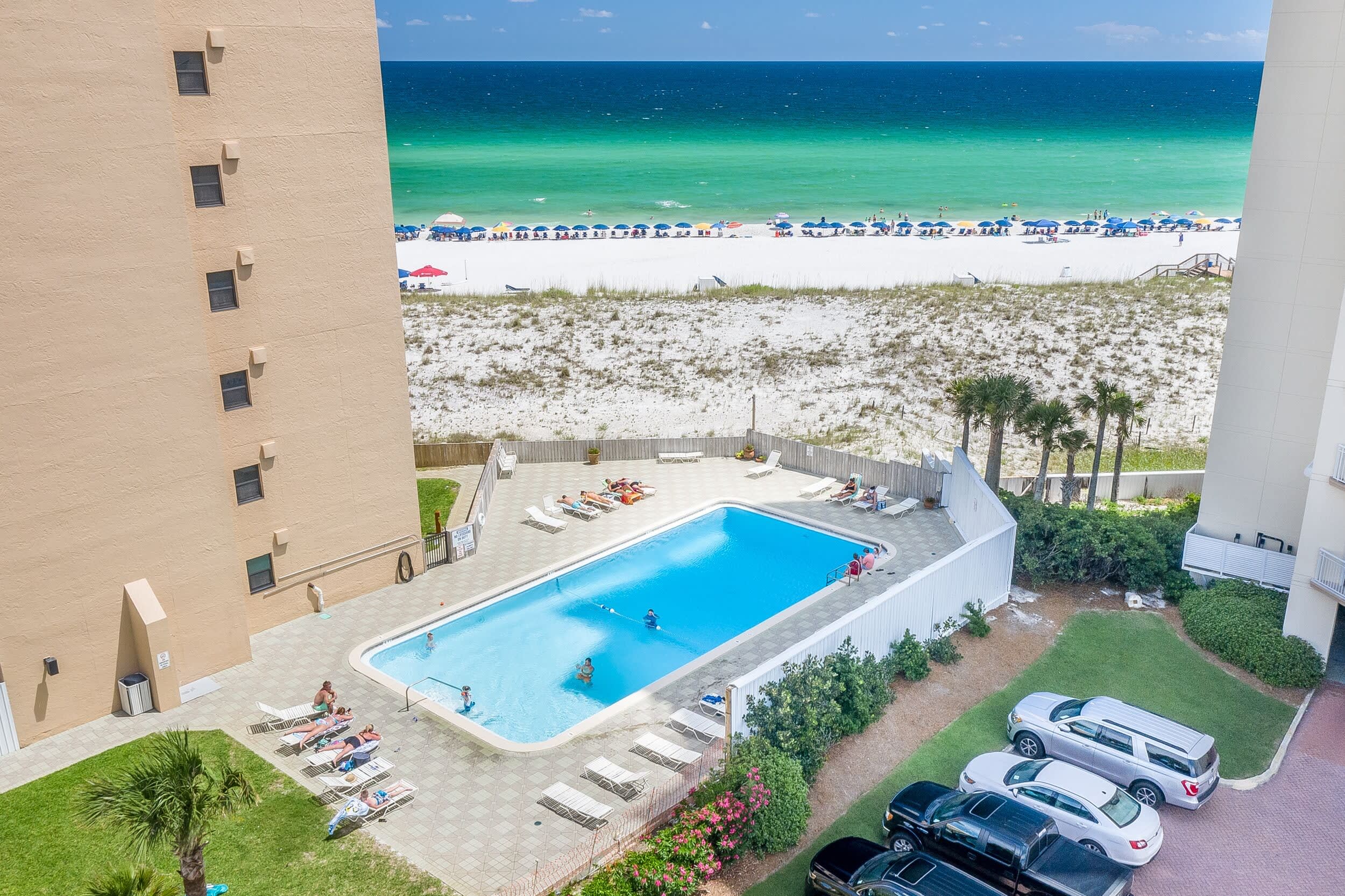 Navarre Tower swimming pool- heated in Spring and Fall-a bbq grill and picnic area are also found on site