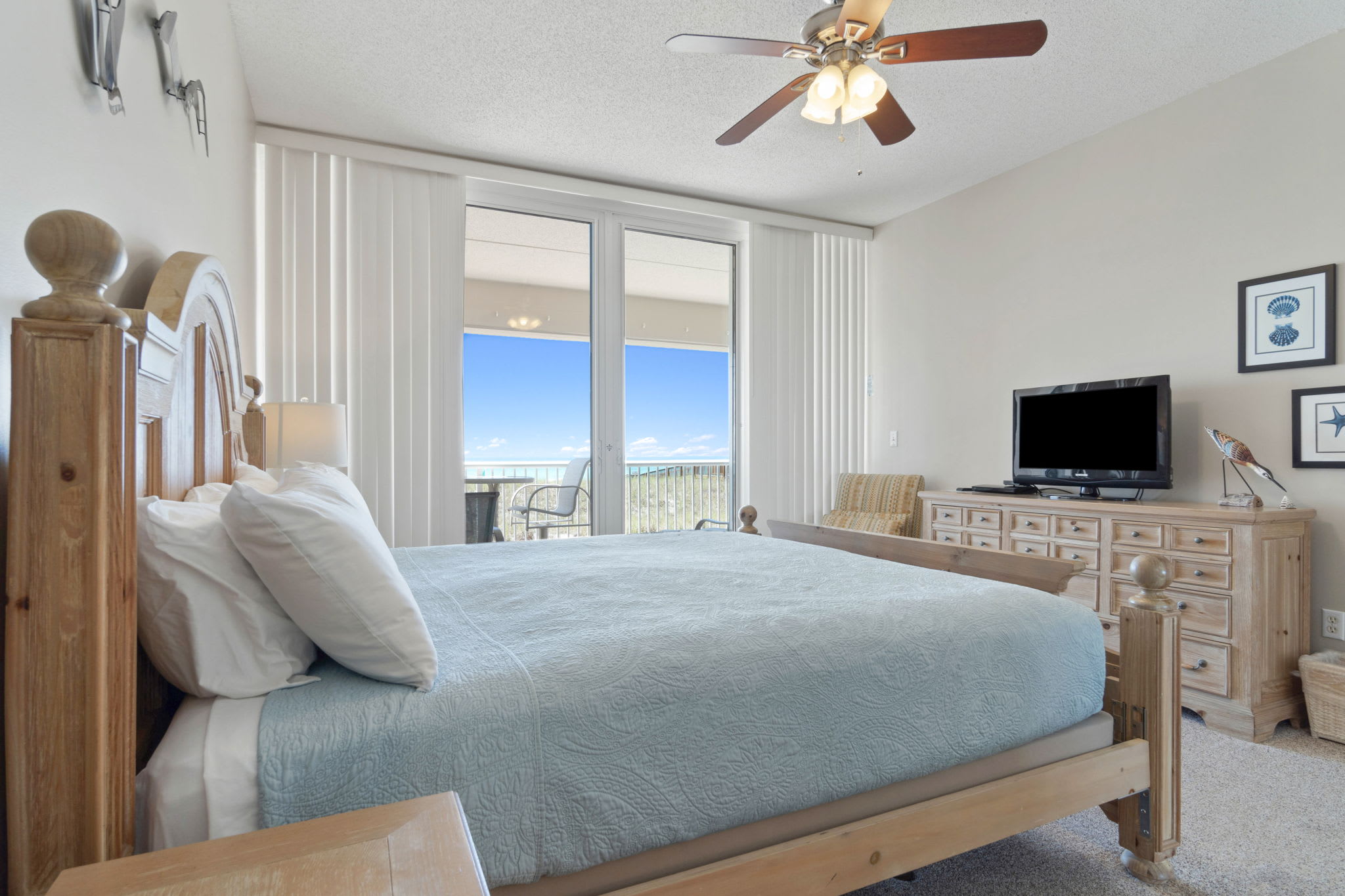 Master Bedroom (King)