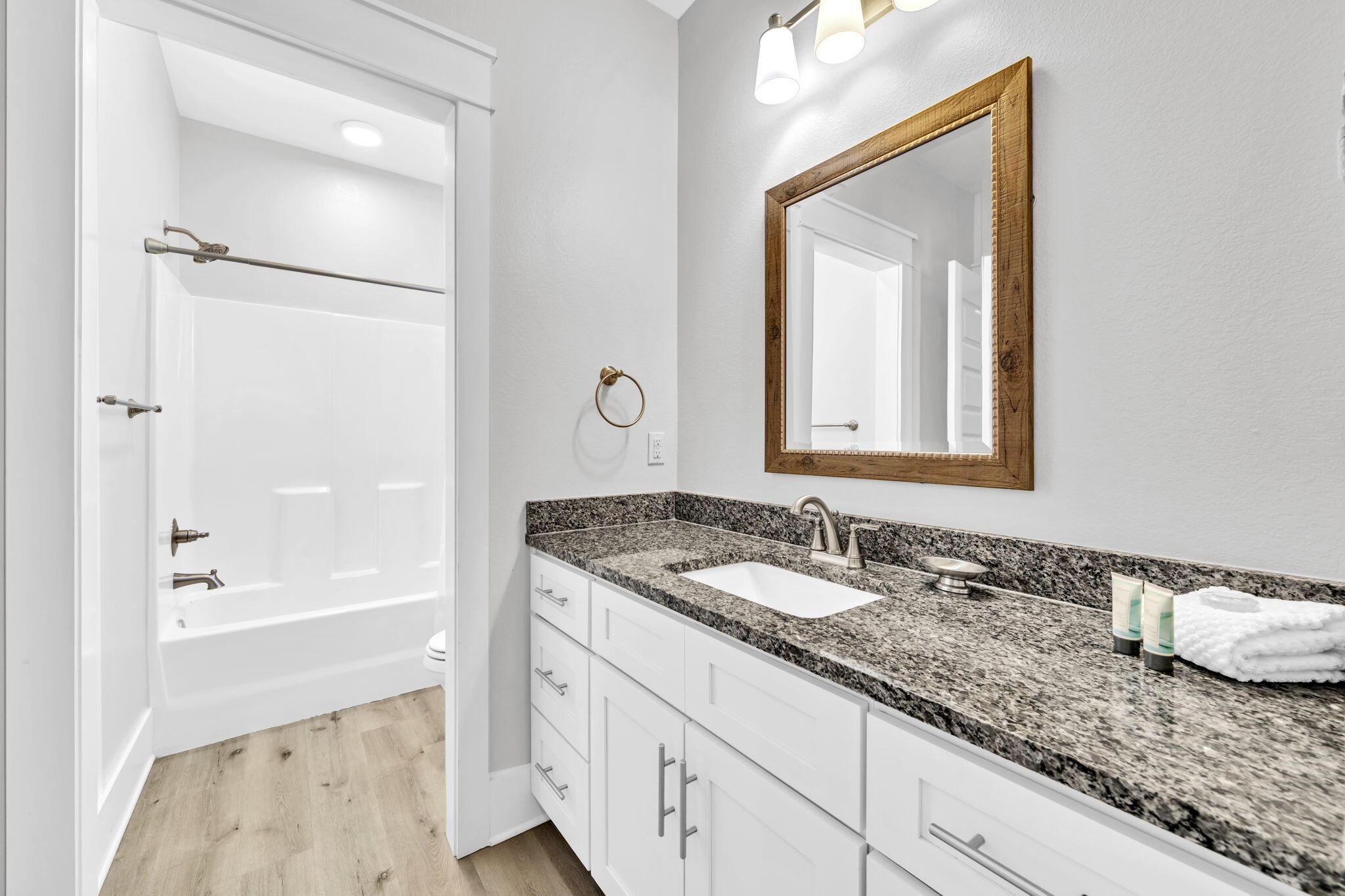 Full Bath with Tub/Shower