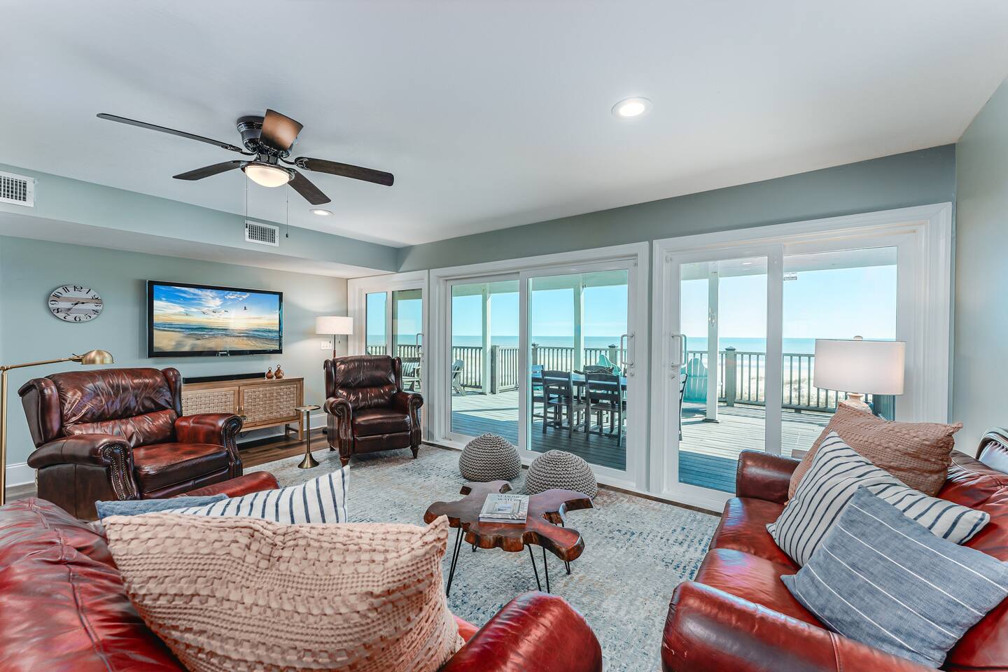 SeaScape's Spacious Family Room with Gulf Views