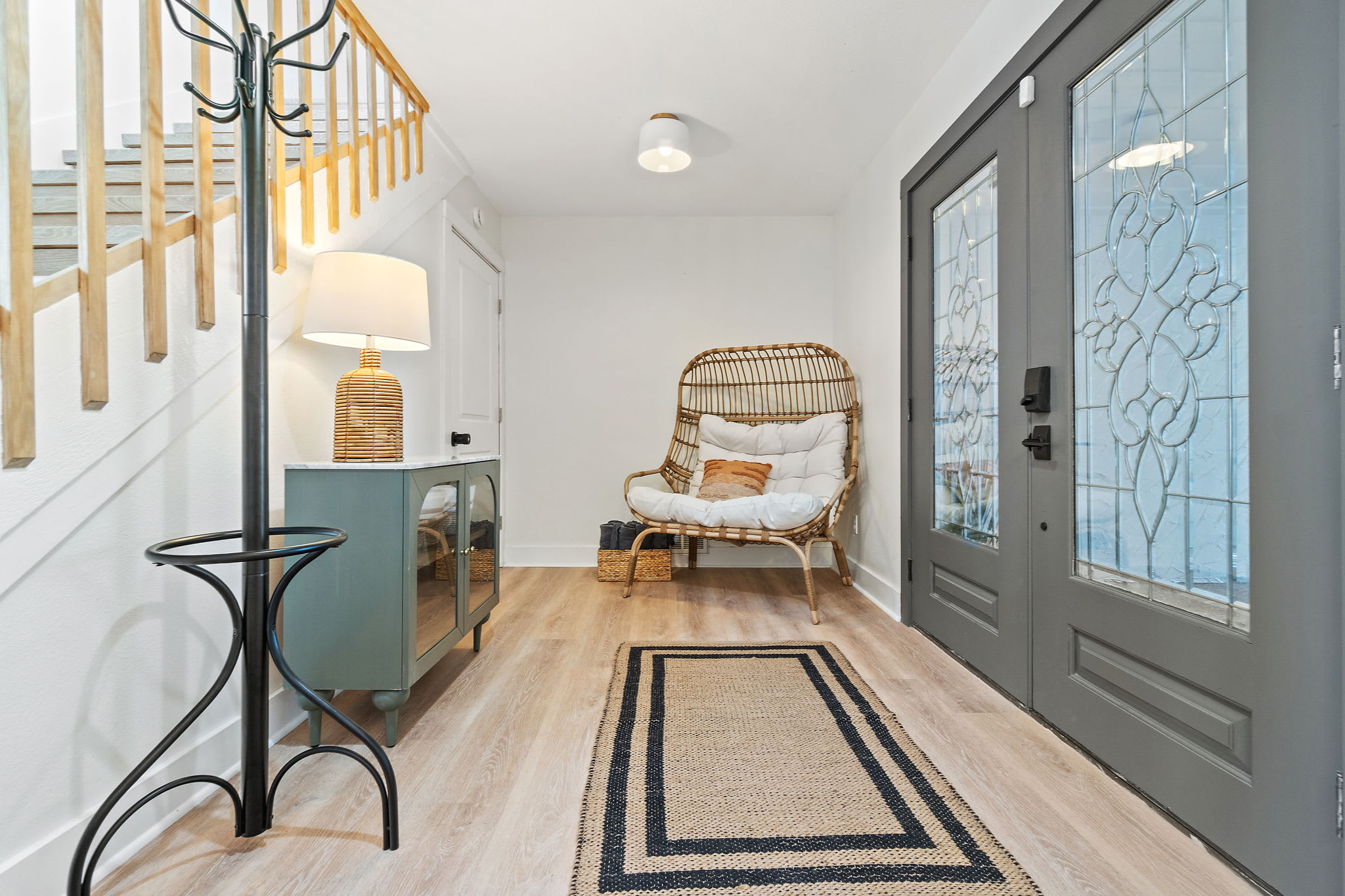 Landing area to keep your shoes and beach bags