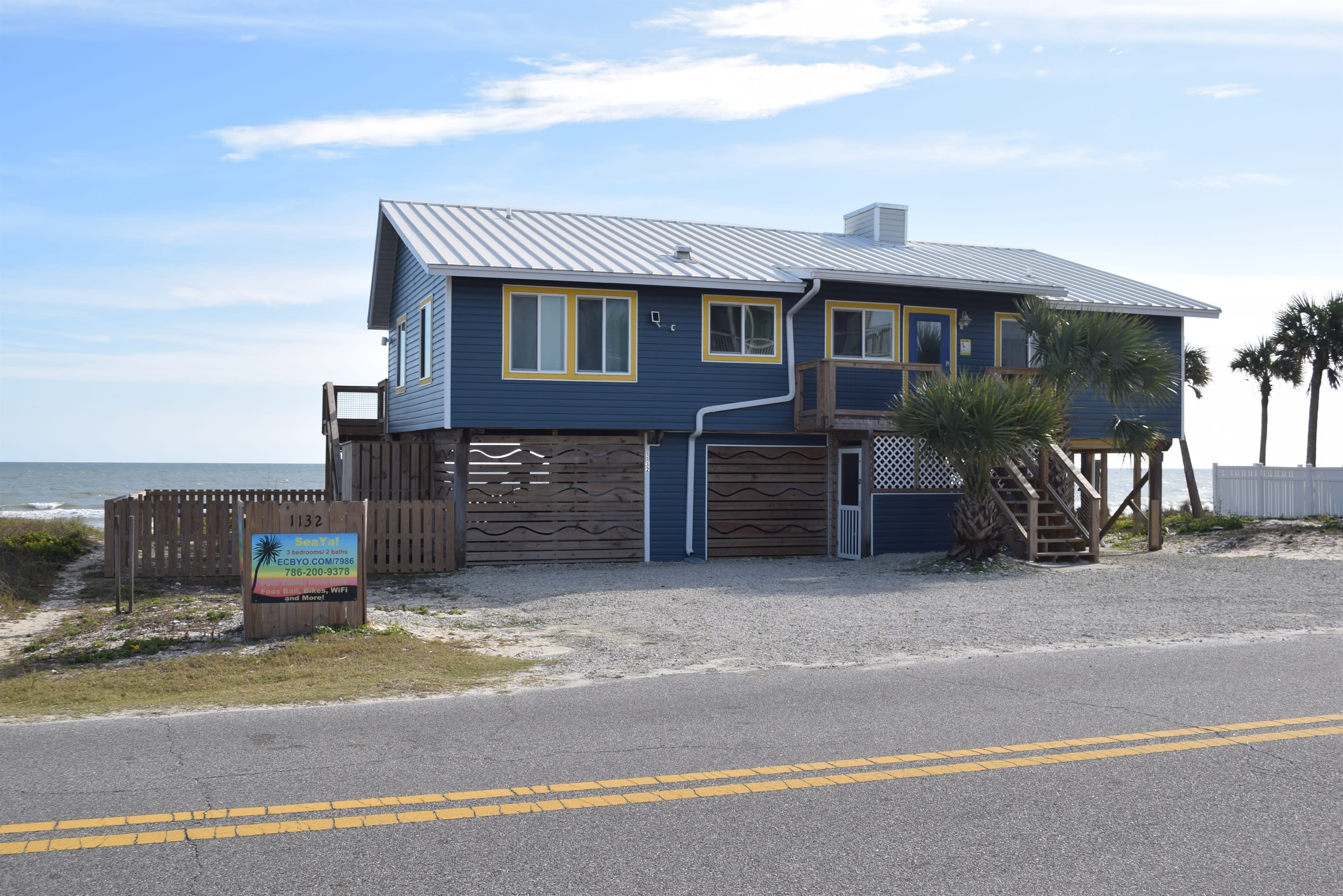 anple of parking in fron of the house