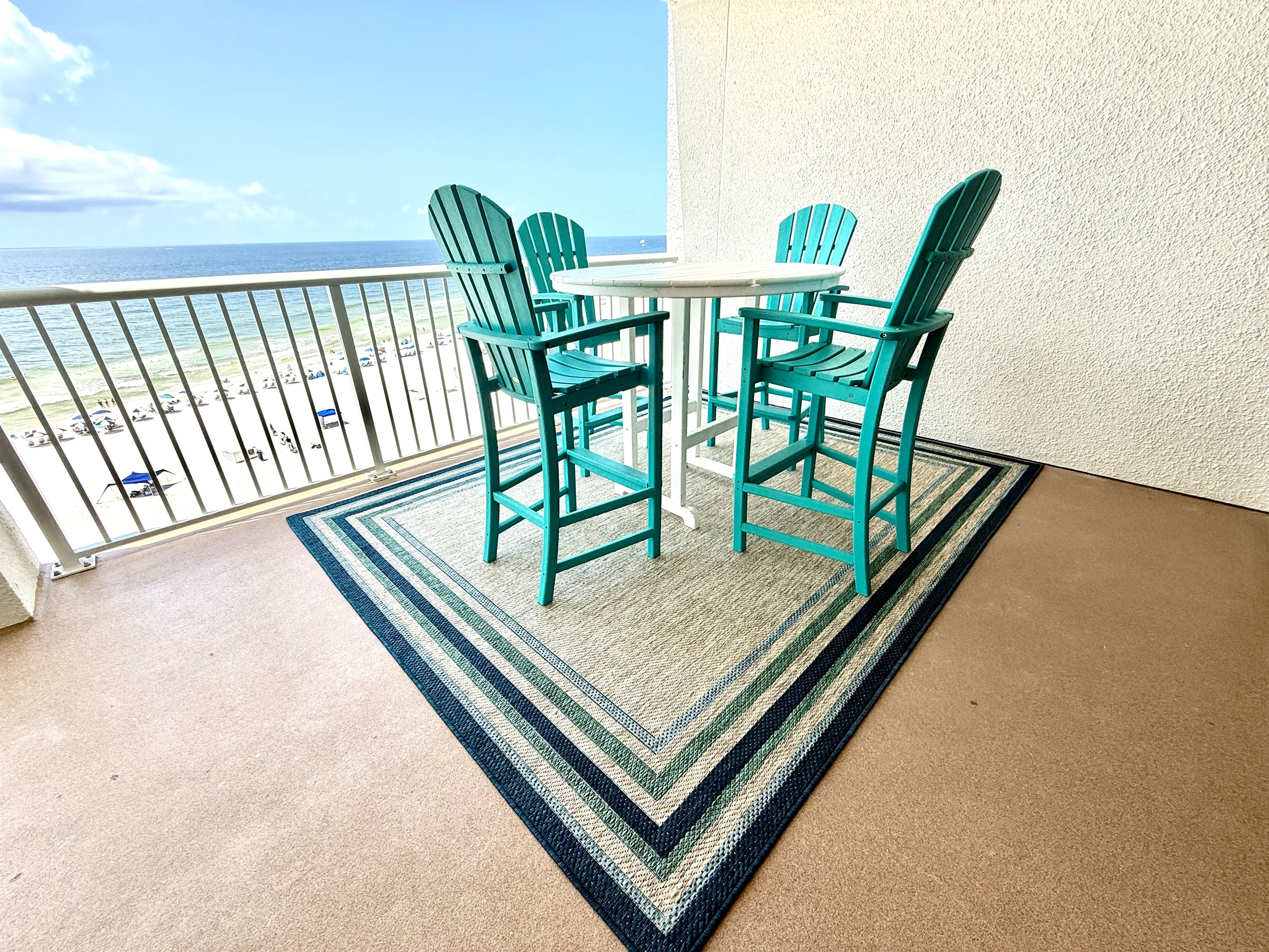 Fresh Paint, Floor Sealants, new Rug!  Beautiful!!!