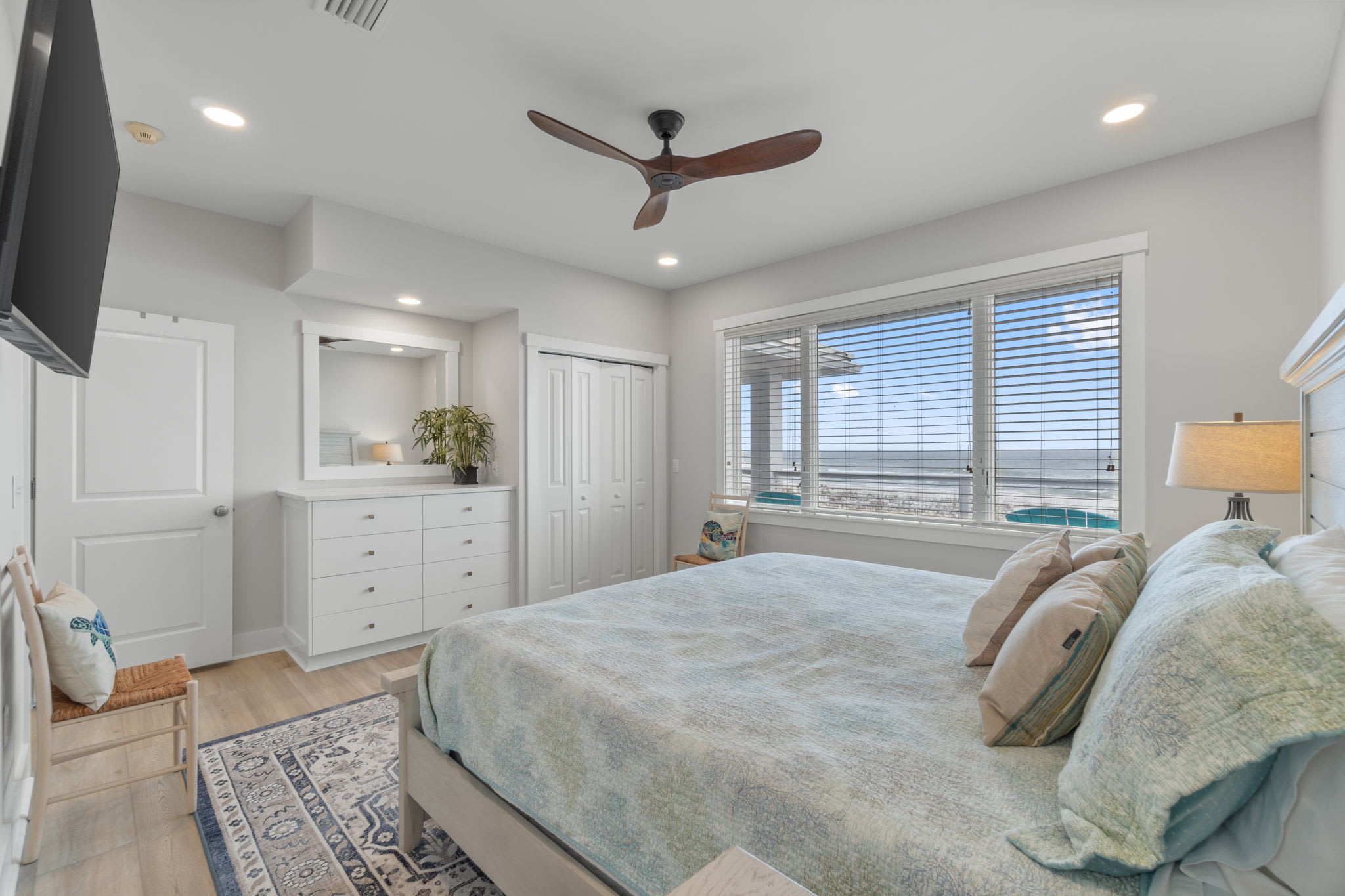 Guest Bedroom 1 (King)