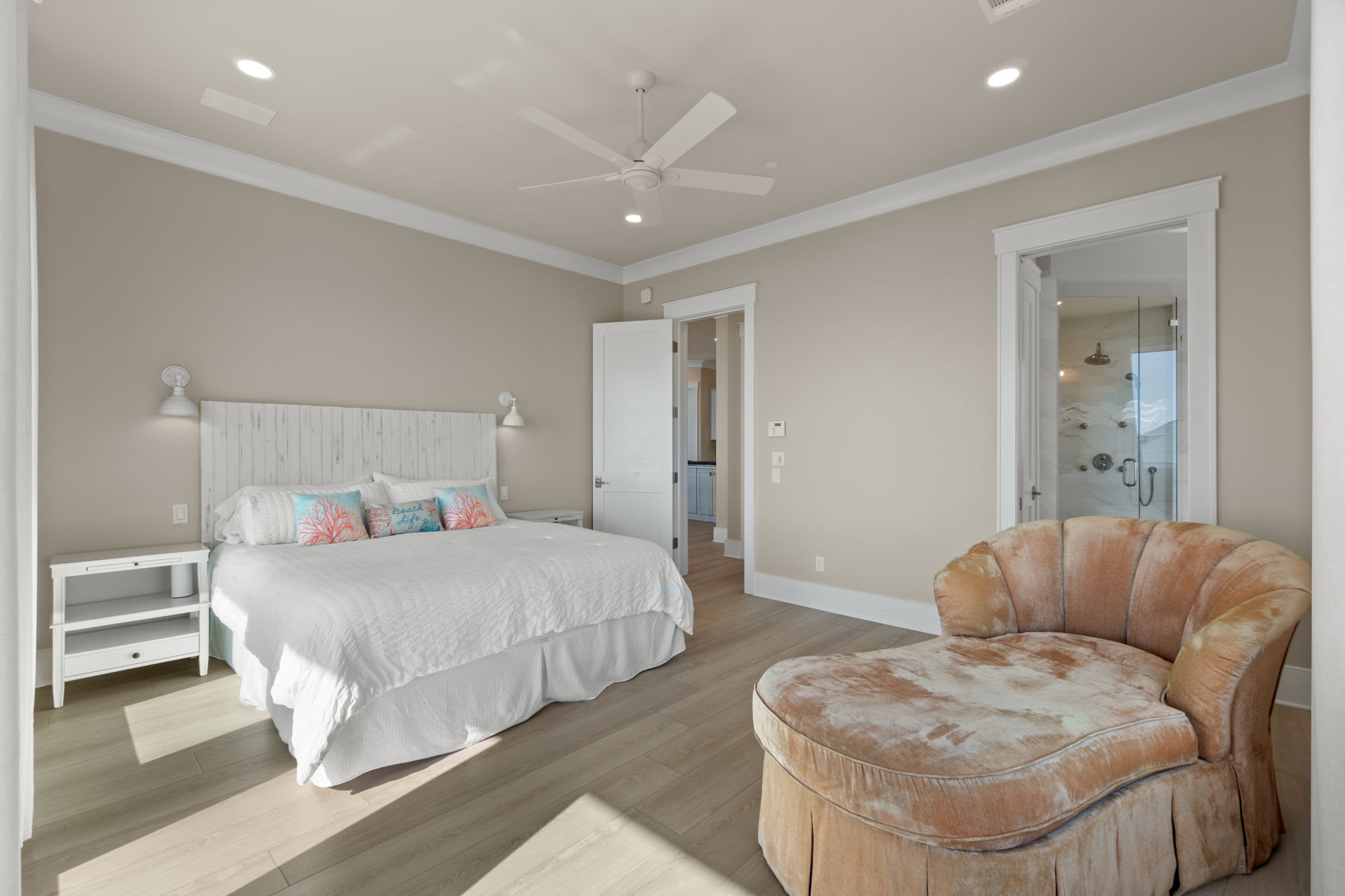 Master Bedroom (King)