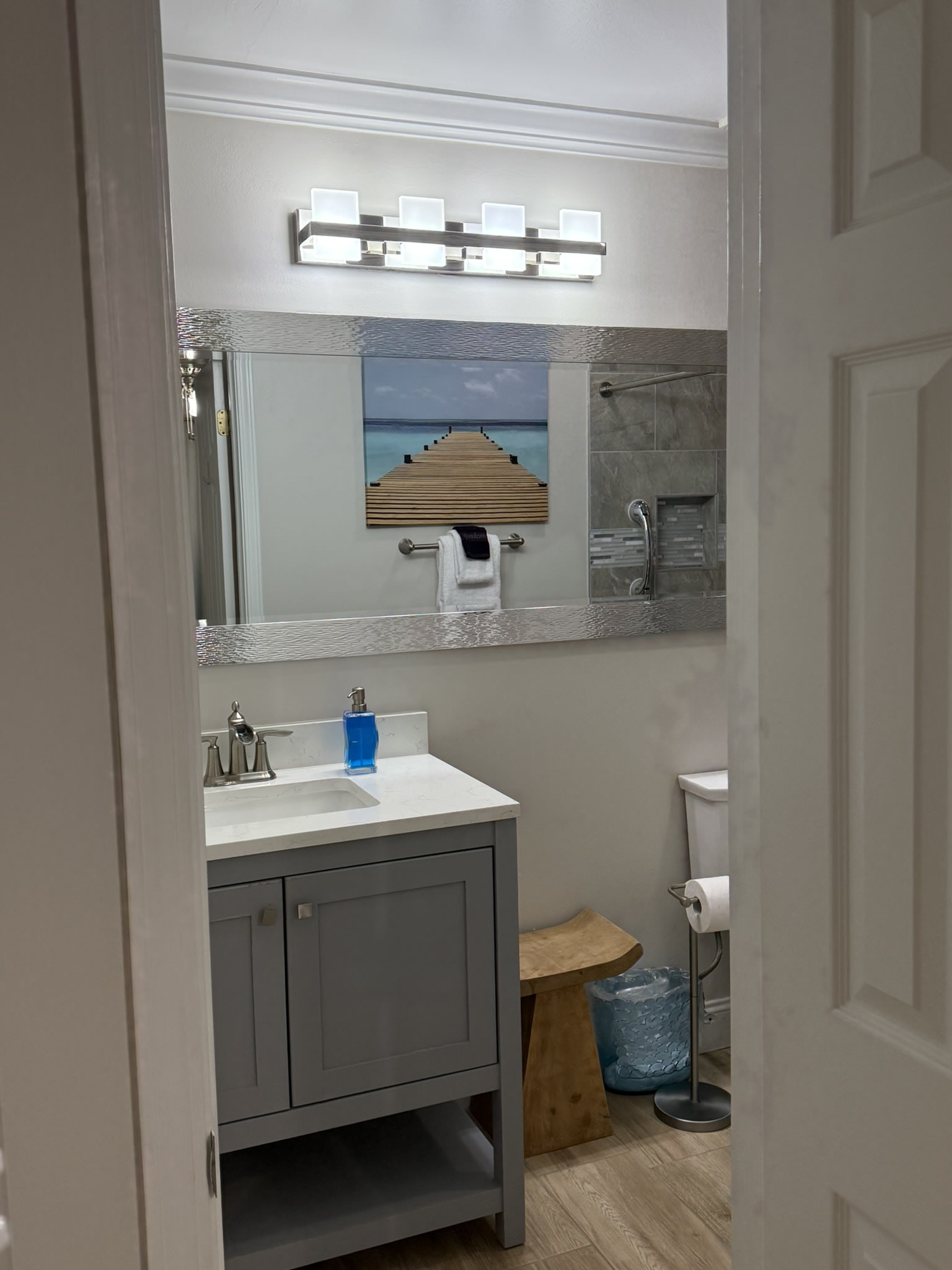 Entrance to bath from master bedroom