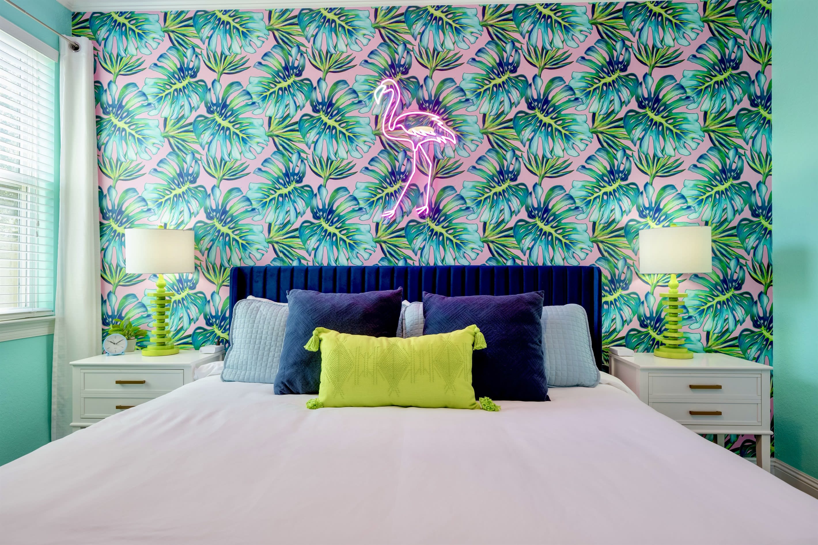 Downstairs bedroom - King Size Bed