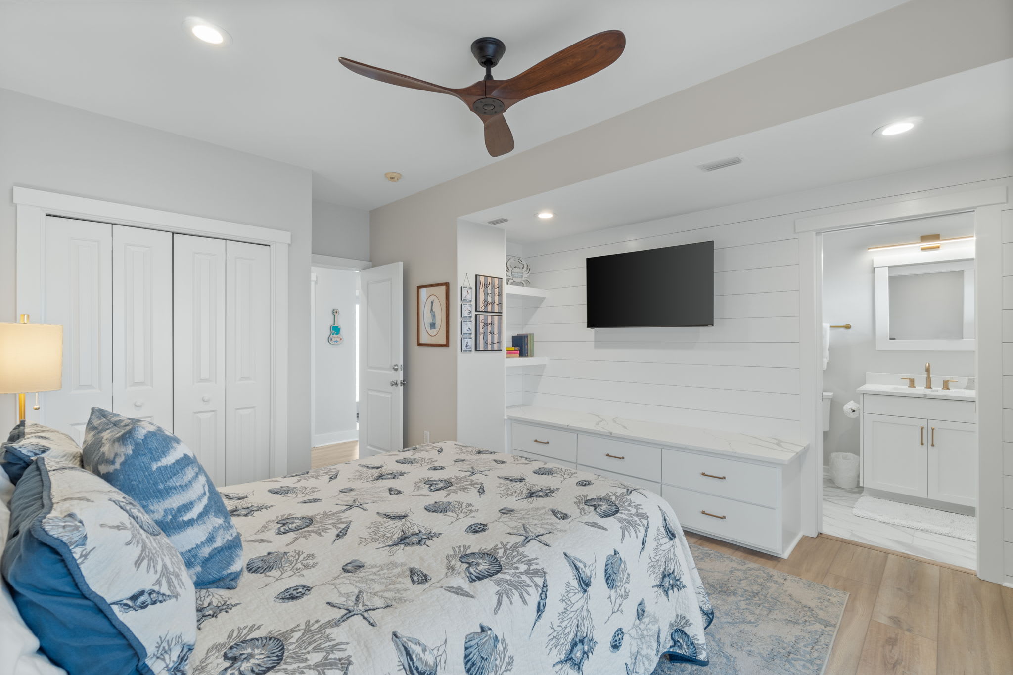 Downstairs Guest Bedroom 1 (Queen)