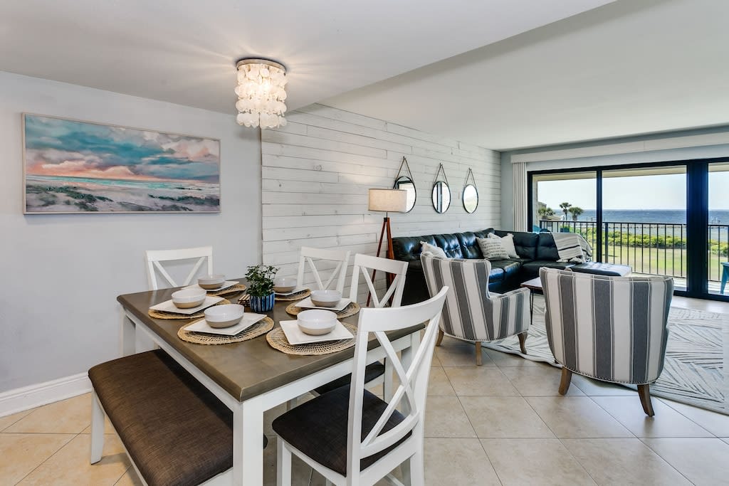 Nothing says vacation vibes like dining in with a view and creating memorable moments!