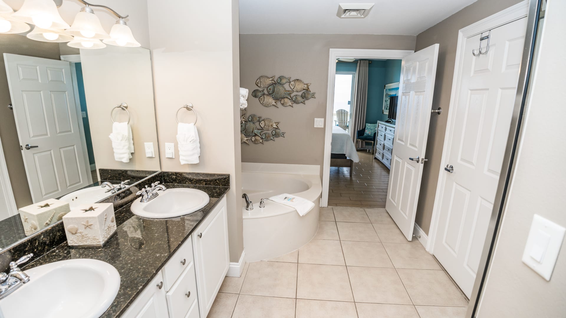 From the Closet to Bedroom & Out To Sea!