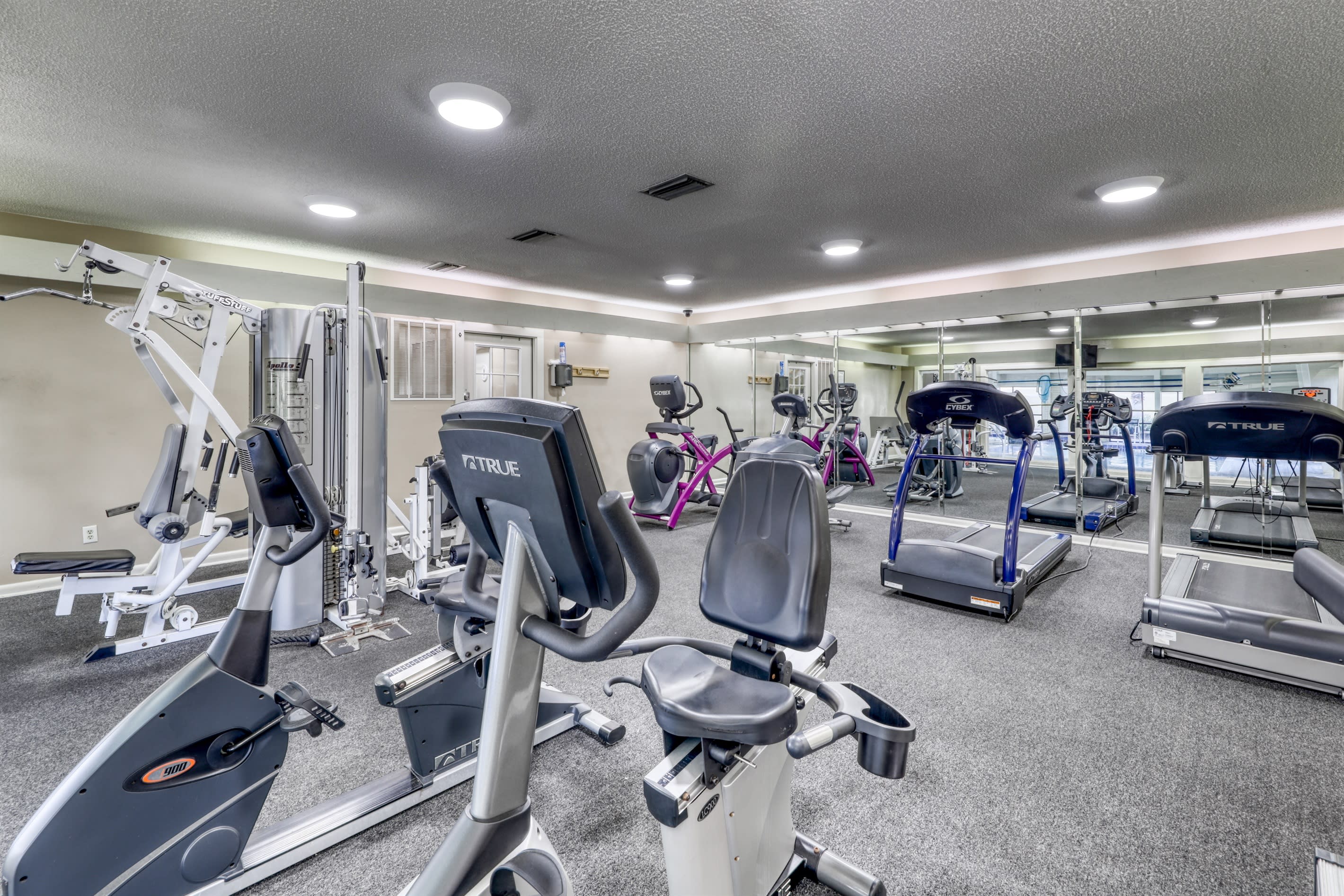 Lots of cardio options!